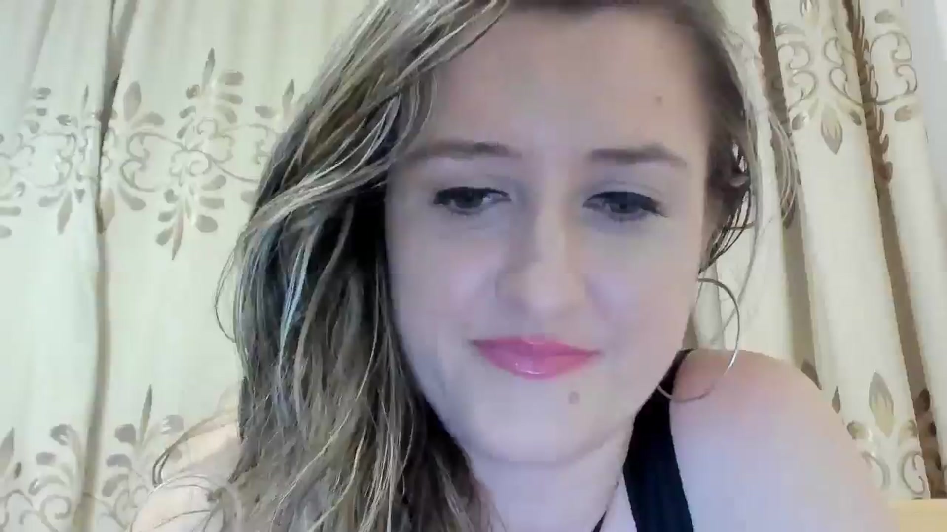 Gallery image thumbnail from BestDream's myfreecams stream on, 06/15/2024, 22:02 image 4 of 20
