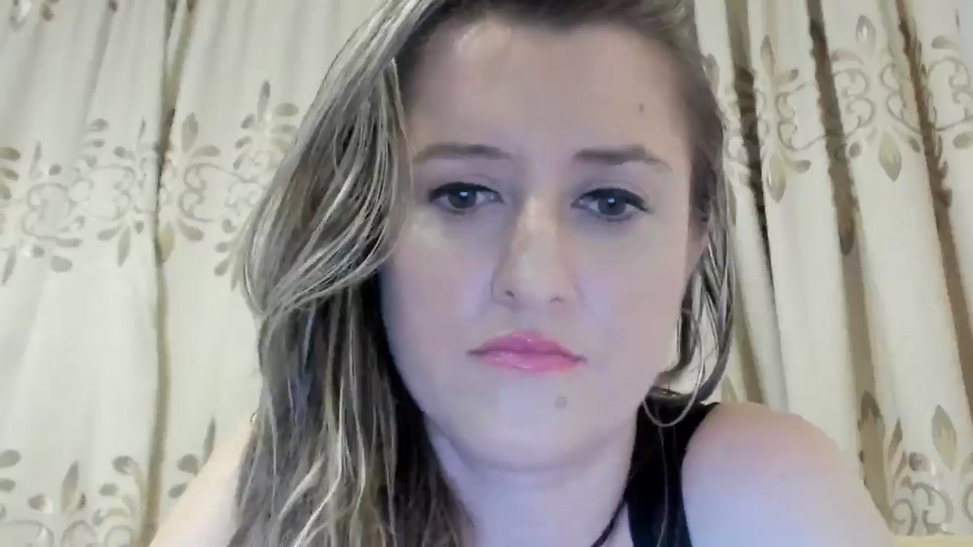 Gallery image thumbnail from BestDream's myfreecams stream on, 06/15/2024, 22:49 image 12 of 20