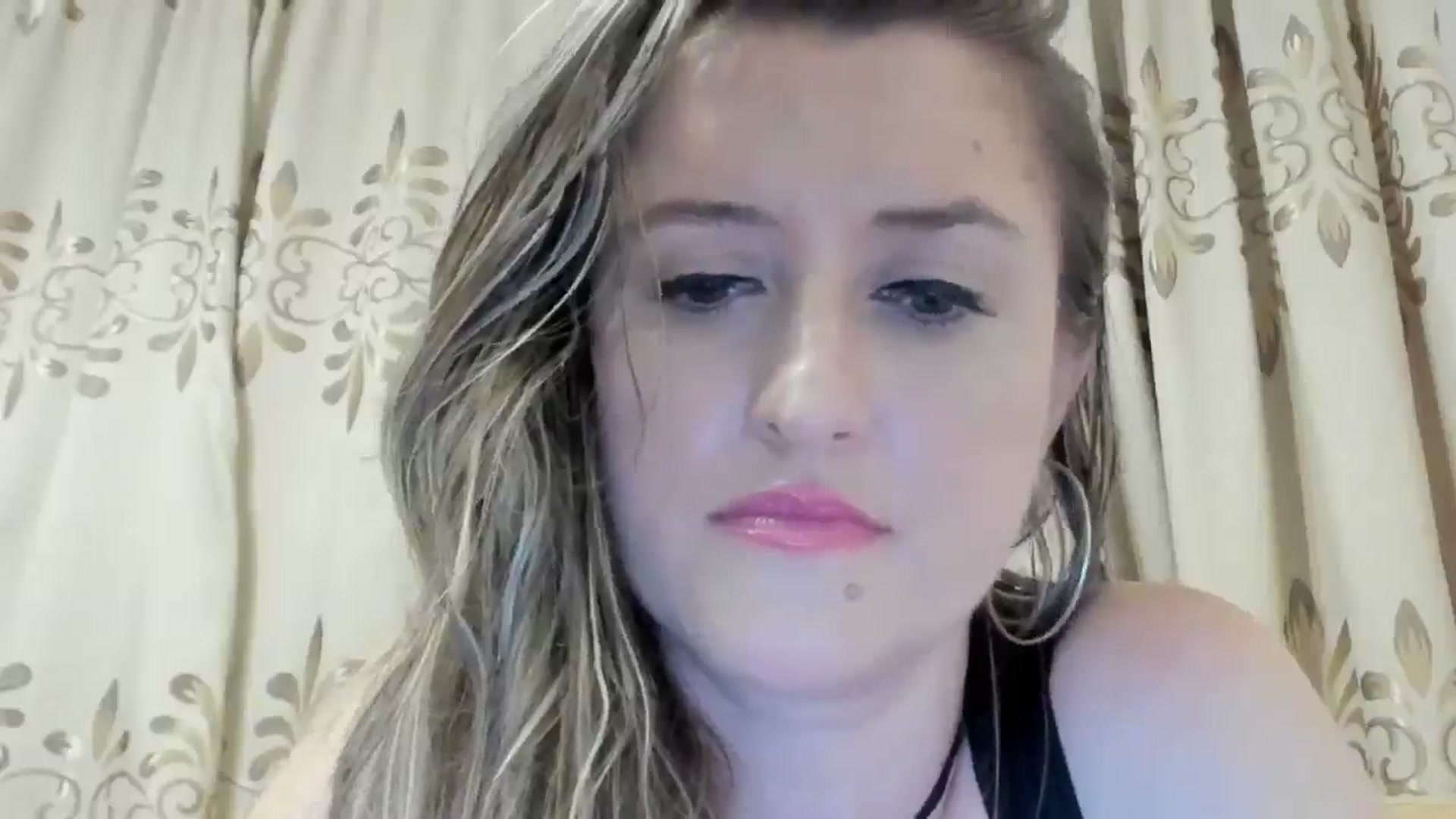 Gallery image thumbnail from BestDream's myfreecams stream on, 06/15/2024, 22:49 image 17 of 20