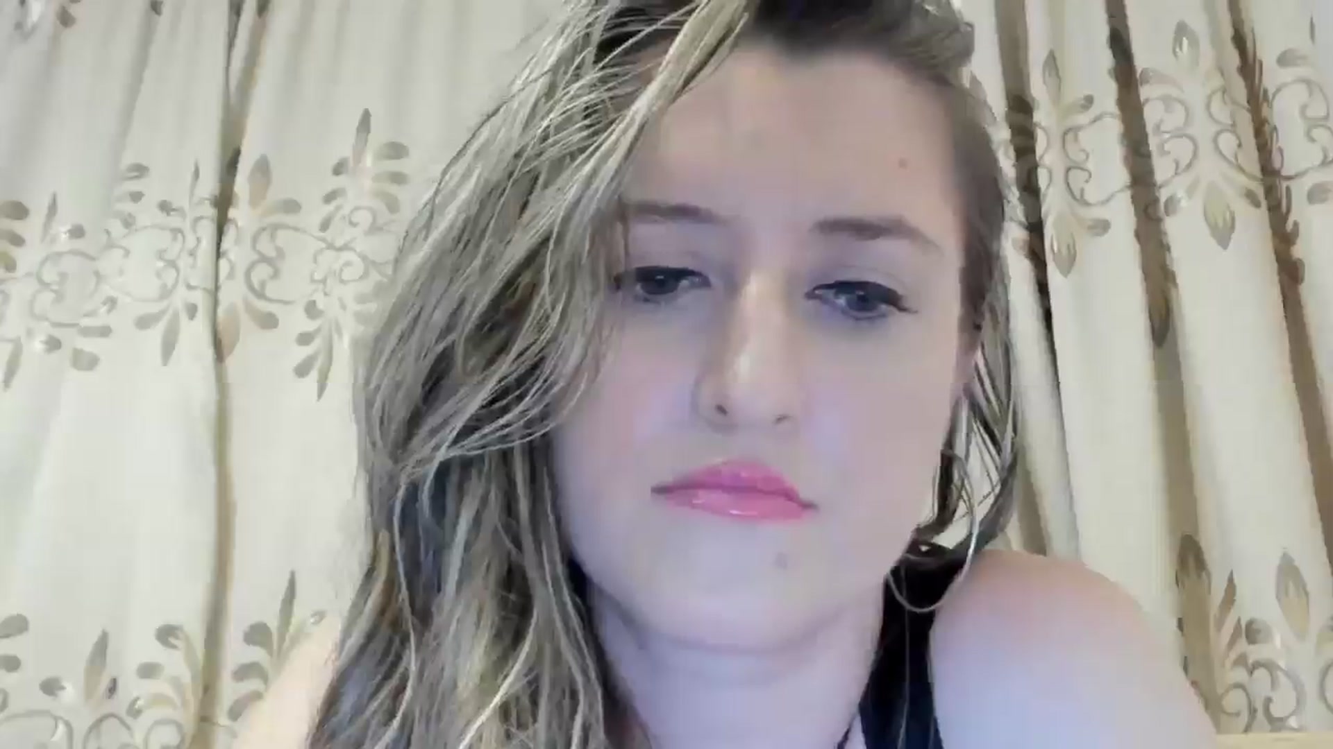 Gallery image thumbnail from BestDream's myfreecams stream on, 06/15/2024, 22:49 image 11 of 20