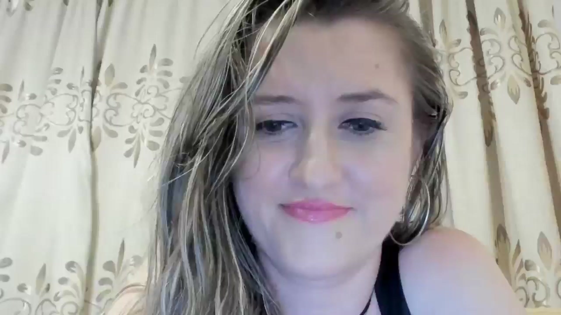 Gallery image thumbnail from BestDream's myfreecams stream on, 06/15/2024, 23:09 image 12 of 20