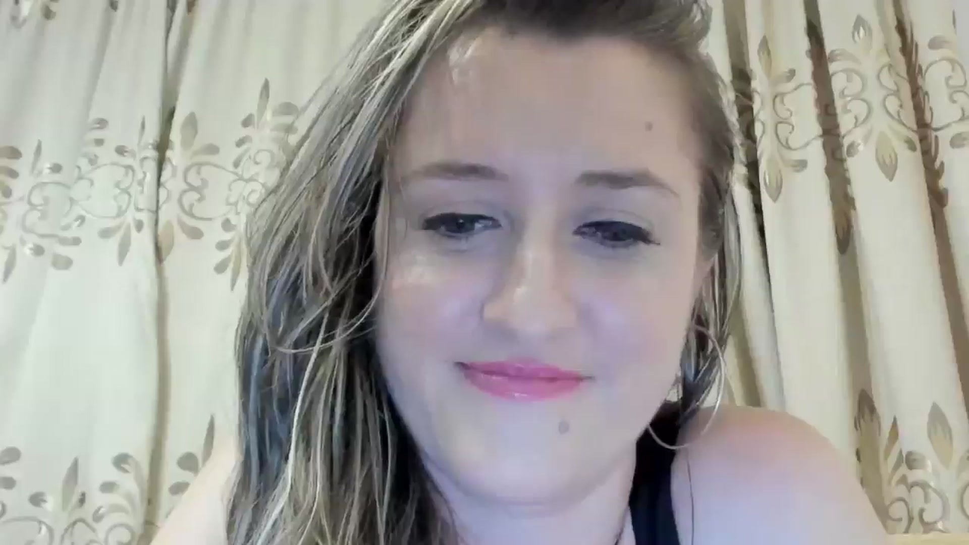 Gallery image thumbnail from BestDream's myfreecams stream on, 06/15/2024, 23:09 image 2 of 20