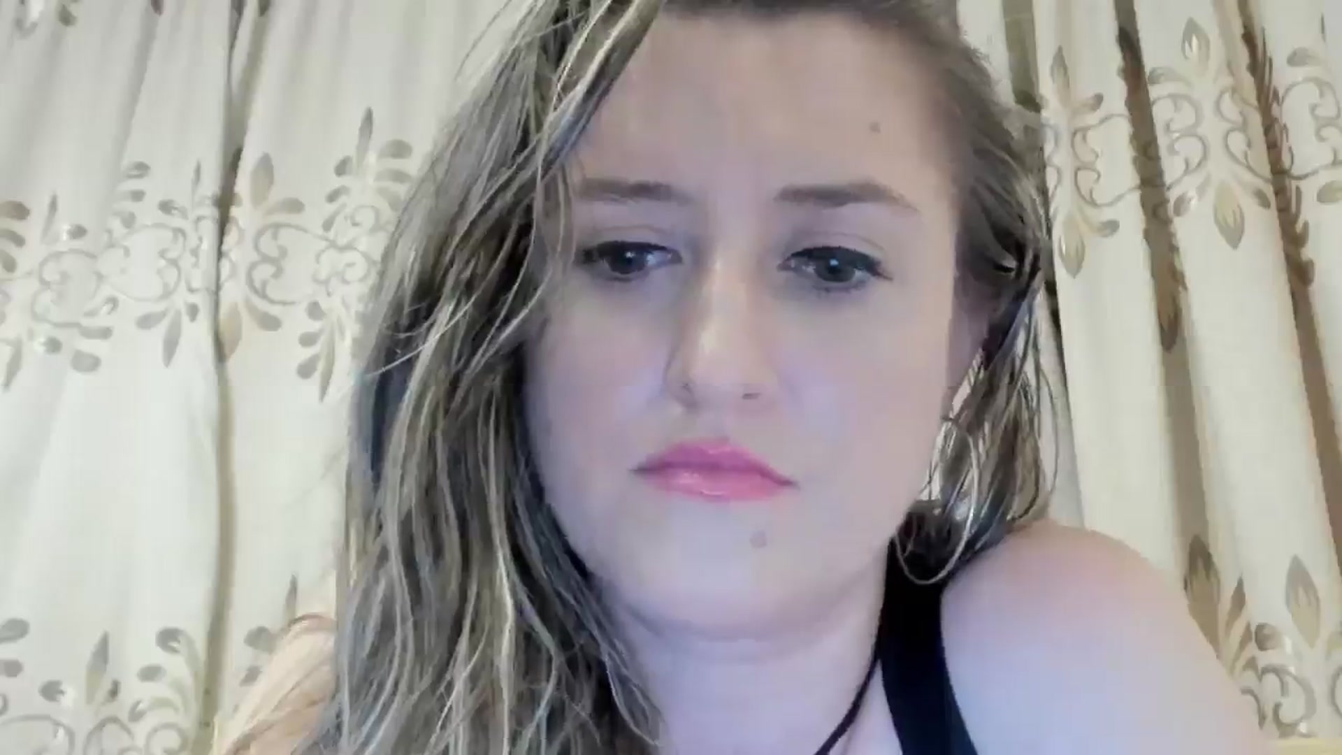 Gallery image thumbnail from BestDream's myfreecams stream on, 06/15/2024, 23:09 image 11 of 20