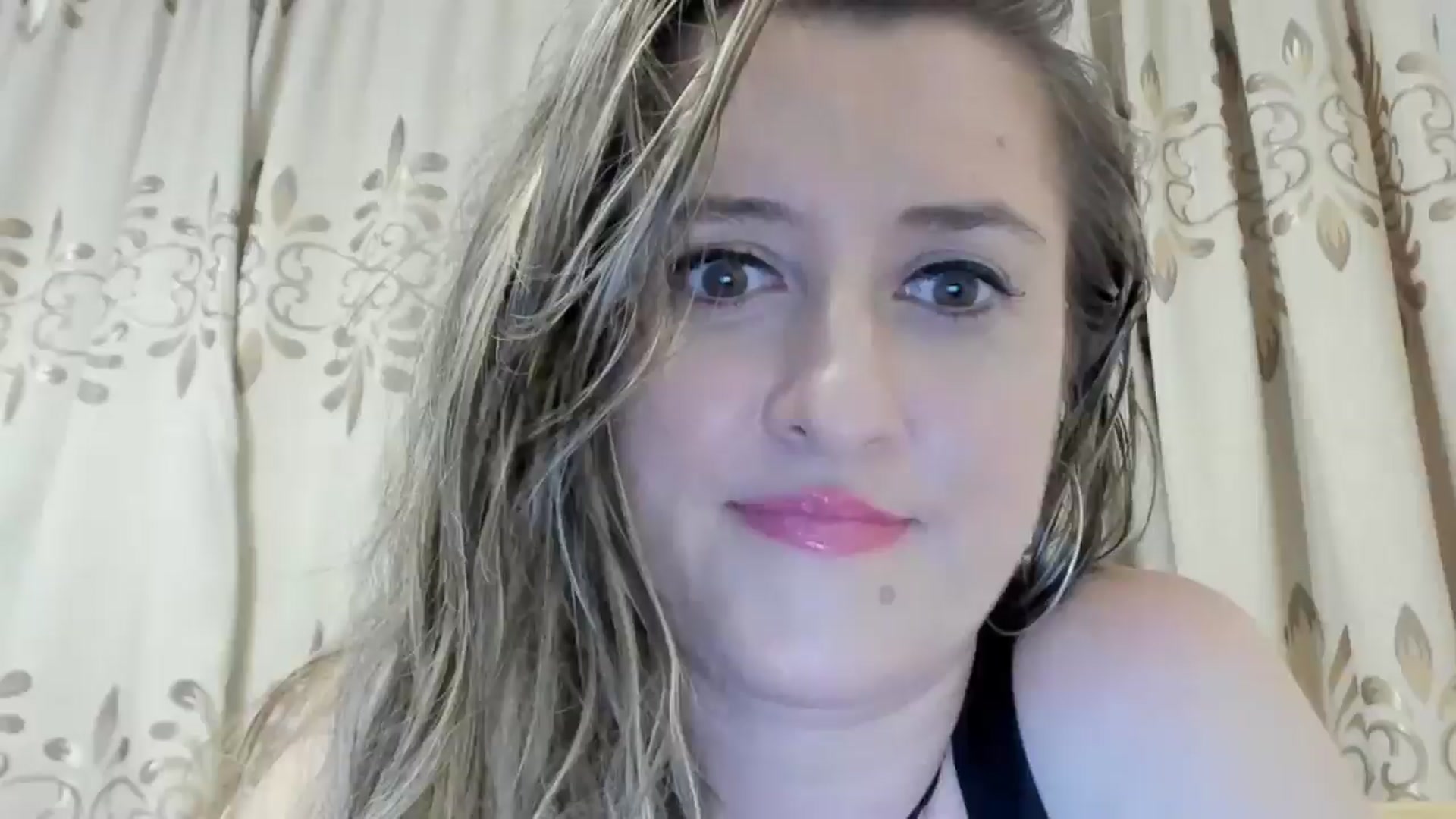 Gallery image thumbnail from BestDream's myfreecams stream on, 06/15/2024, 23:09 image 10 of 20