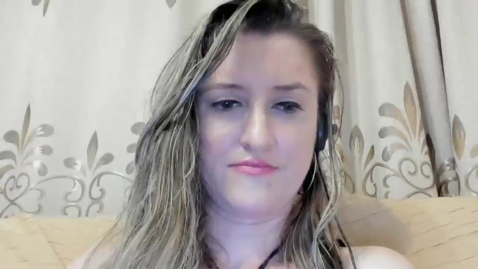 Gallery image thumbnail from BestDream's myfreecams stream on, 06/16/2024, 02:08 image 14 of 20
