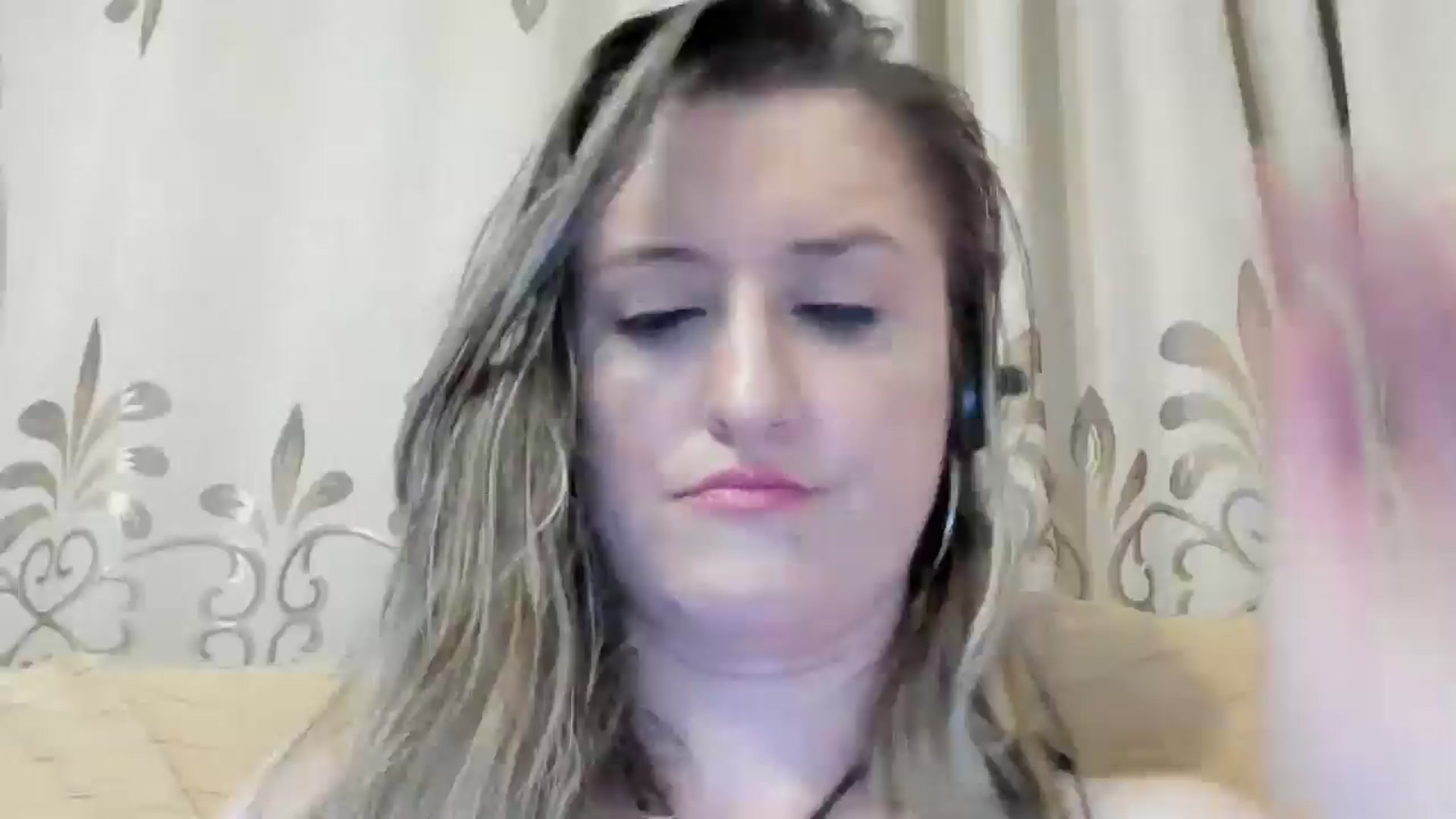 Gallery image thumbnail from BestDream's myfreecams stream on, 06/16/2024, 02:08 image 11 of 20