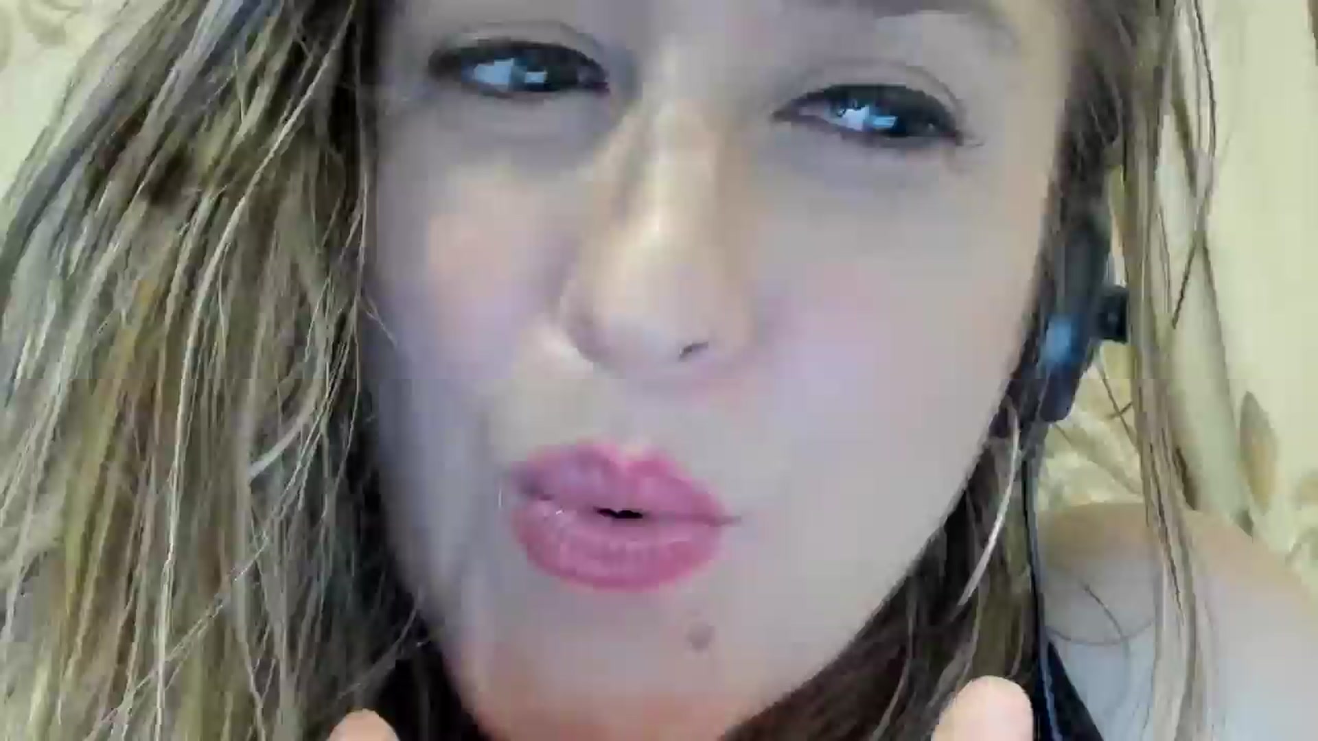 Gallery image thumbnail from BestDream's myfreecams stream on, 06/16/2024, 02:08 image 18 of 20
