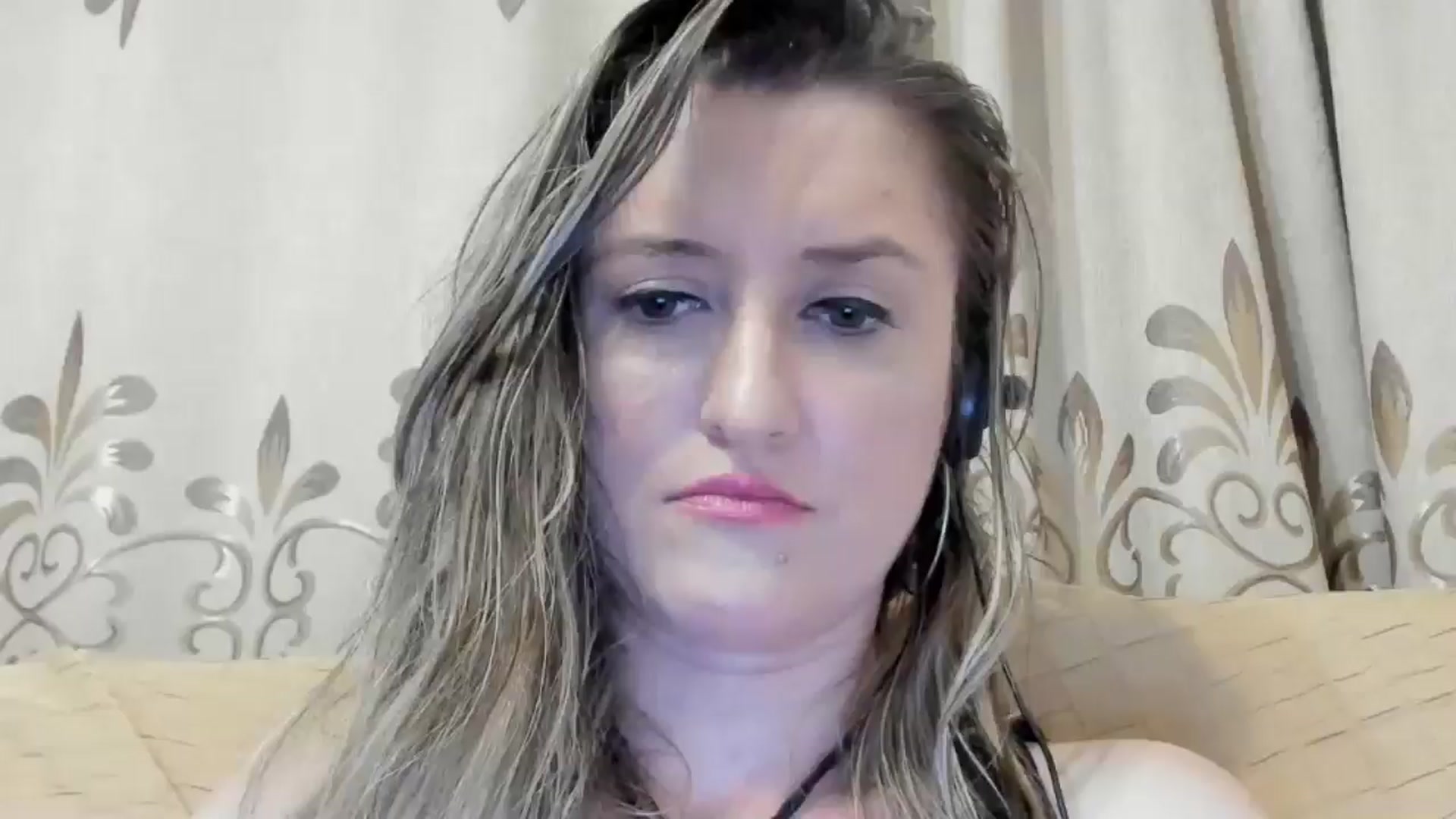 Gallery image thumbnail from BestDream's myfreecams stream on, 06/16/2024, 02:08 image 12 of 20