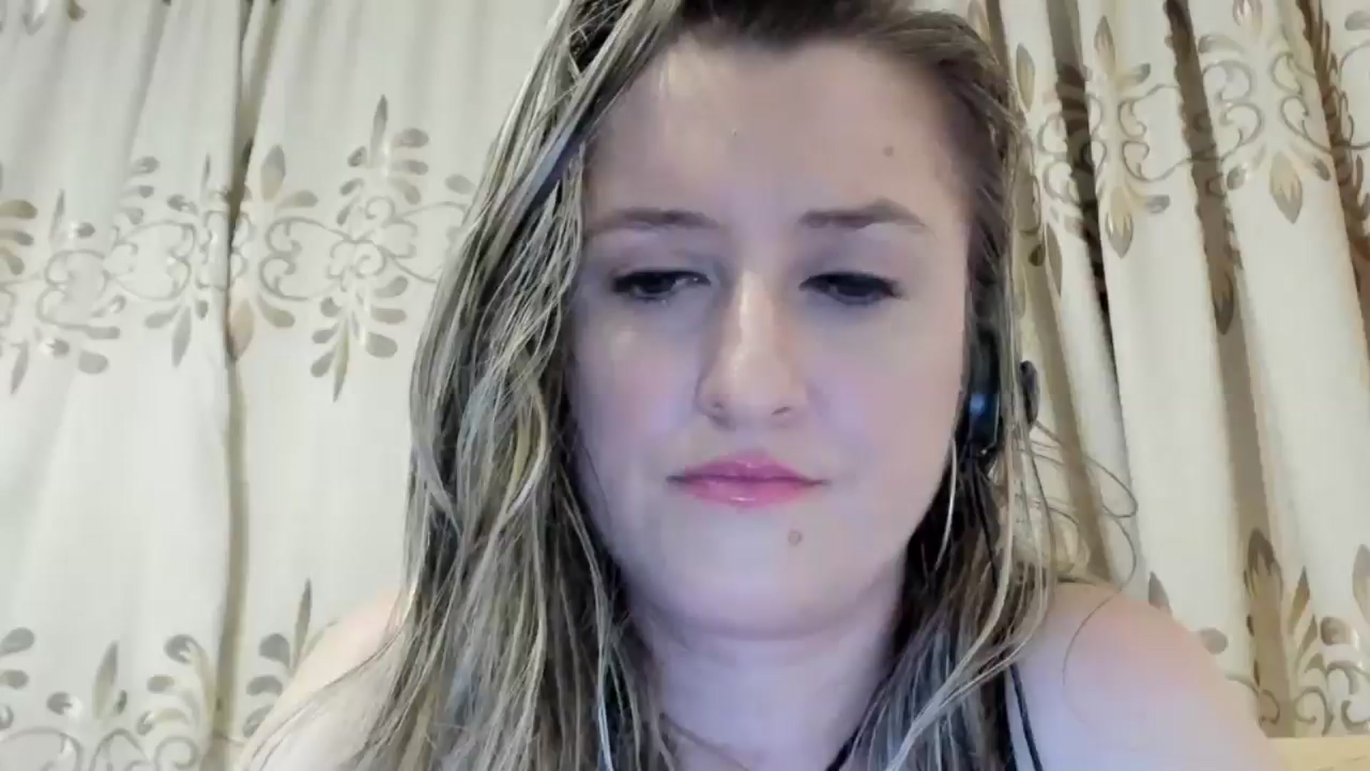 Gallery image thumbnail from BestDream's myfreecams stream on, 06/16/2024, 02:08 image 1 of 20