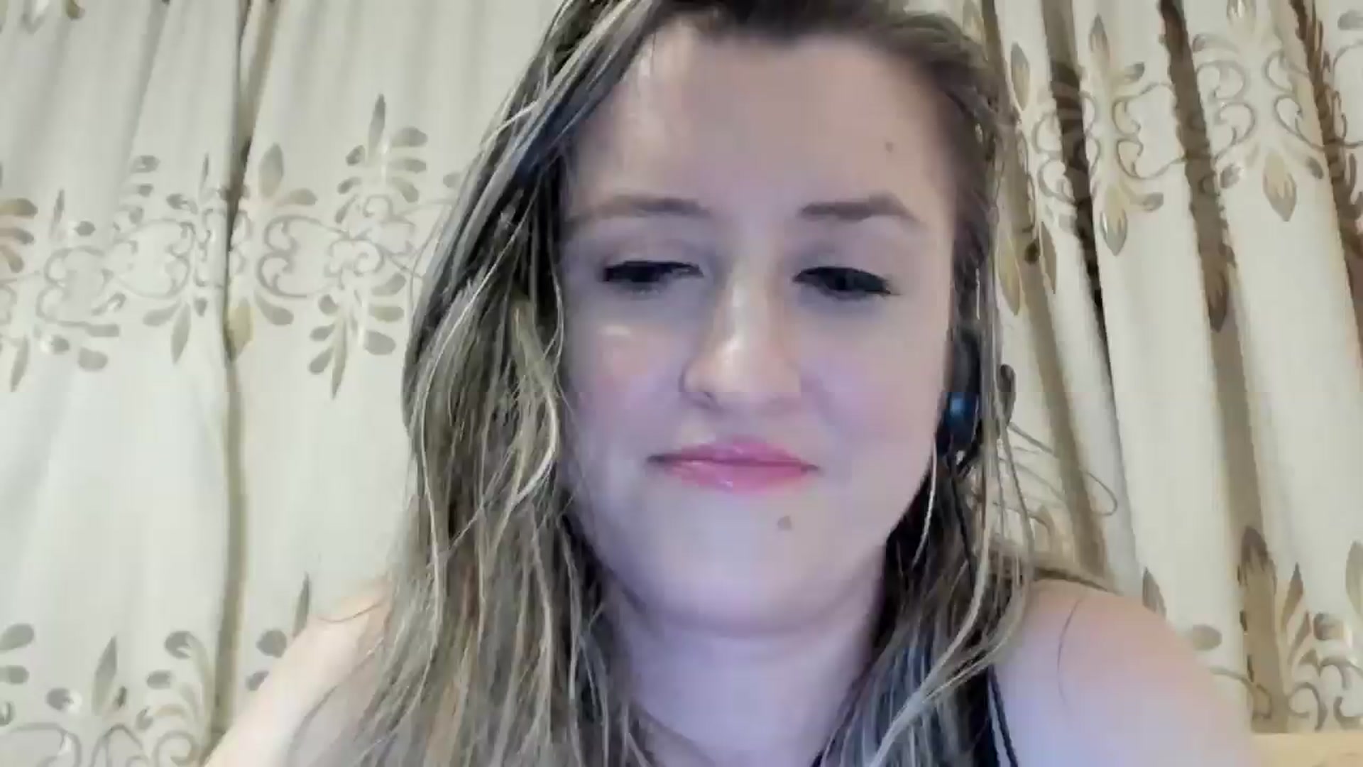 Gallery image thumbnail from BestDream's myfreecams stream on, 06/16/2024, 02:08 image 3 of 20