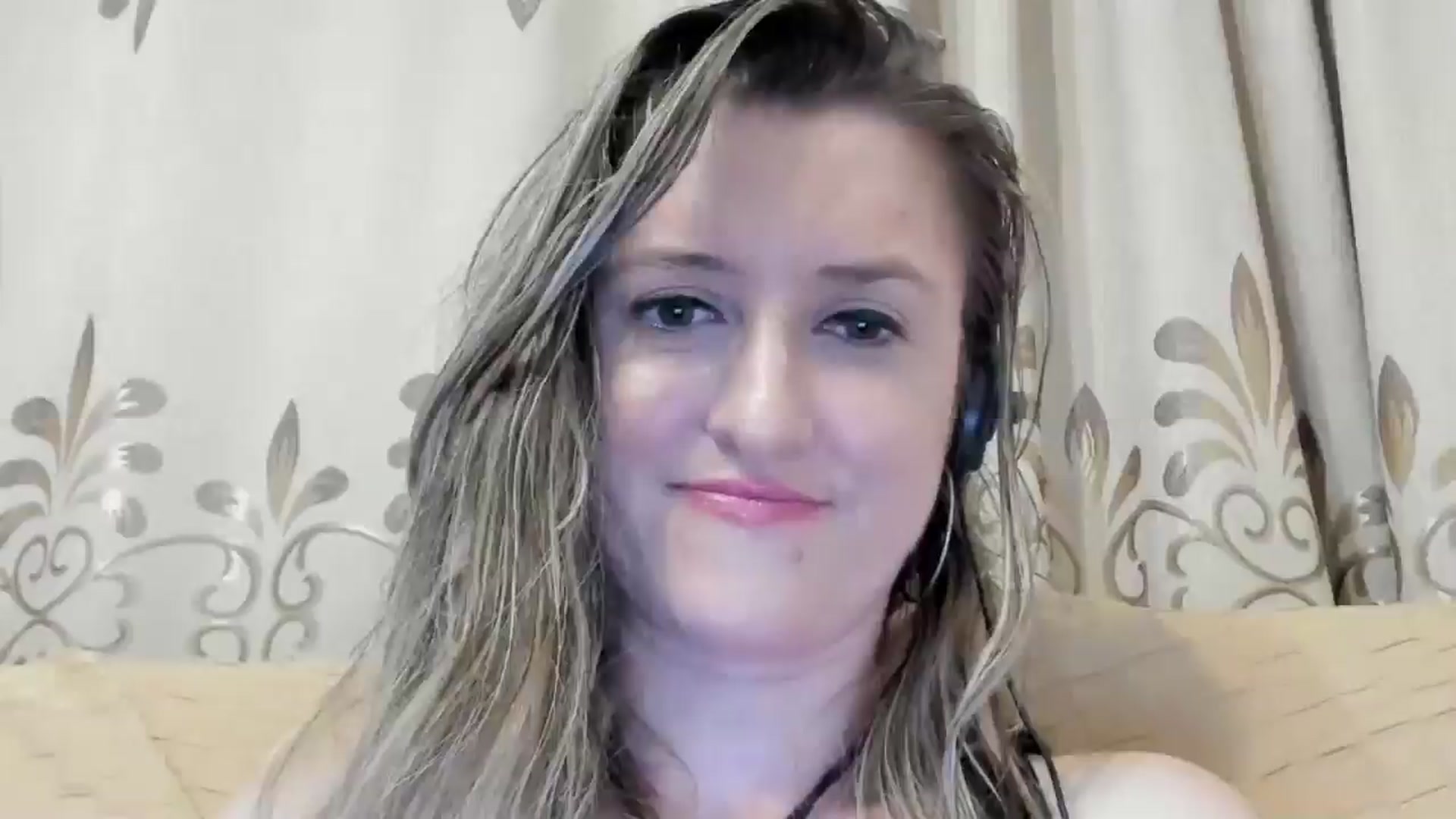 Gallery image thumbnail from BestDream's myfreecams stream on, 06/16/2024, 02:08 image 17 of 20