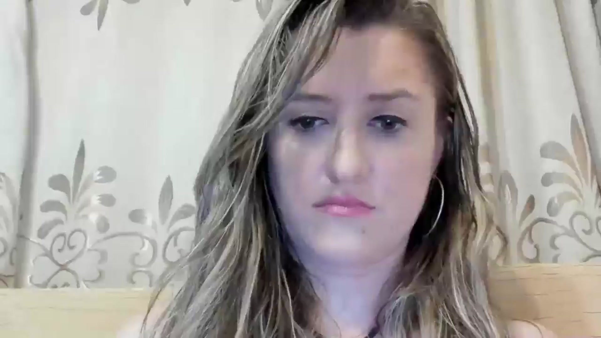 Gallery image thumbnail from BestDream's myfreecams stream on, 06/16/2024, 02:33 image 6 of 20