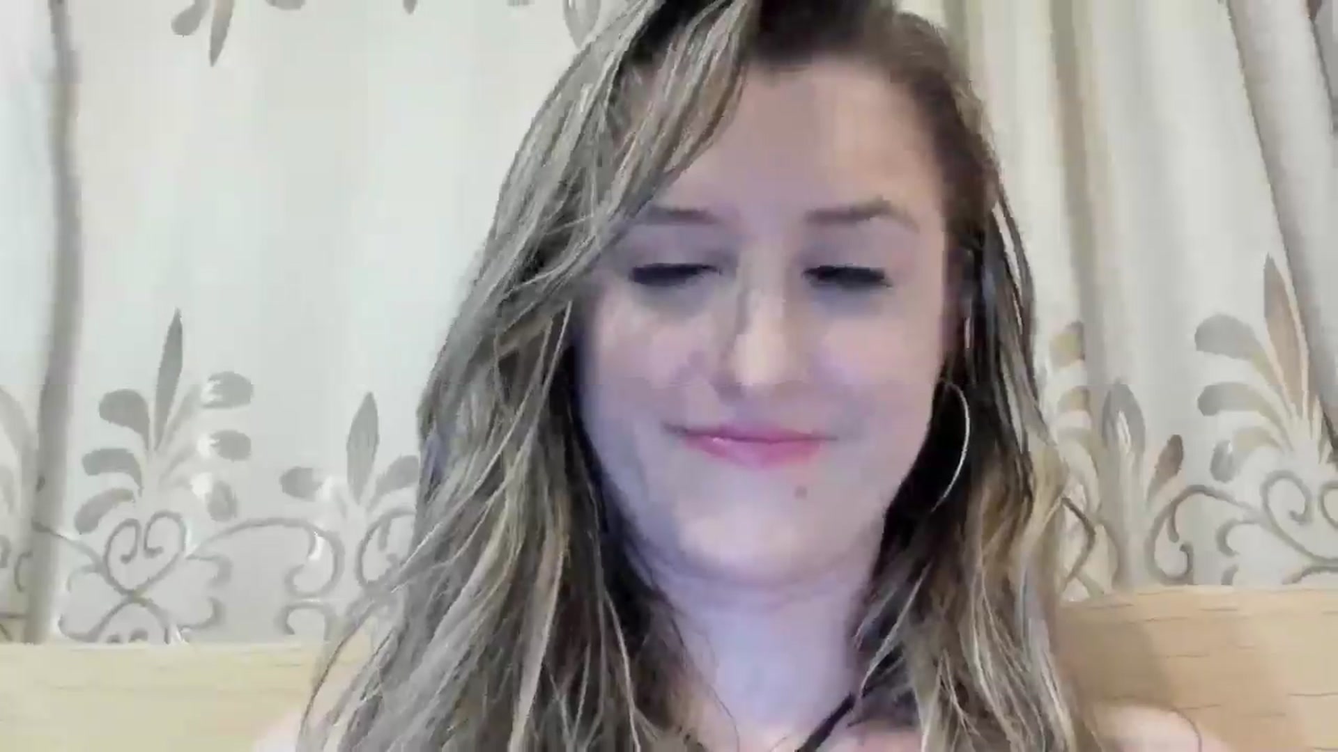 Gallery image thumbnail from BestDream's myfreecams stream on, 06/16/2024, 02:33 image 8 of 20