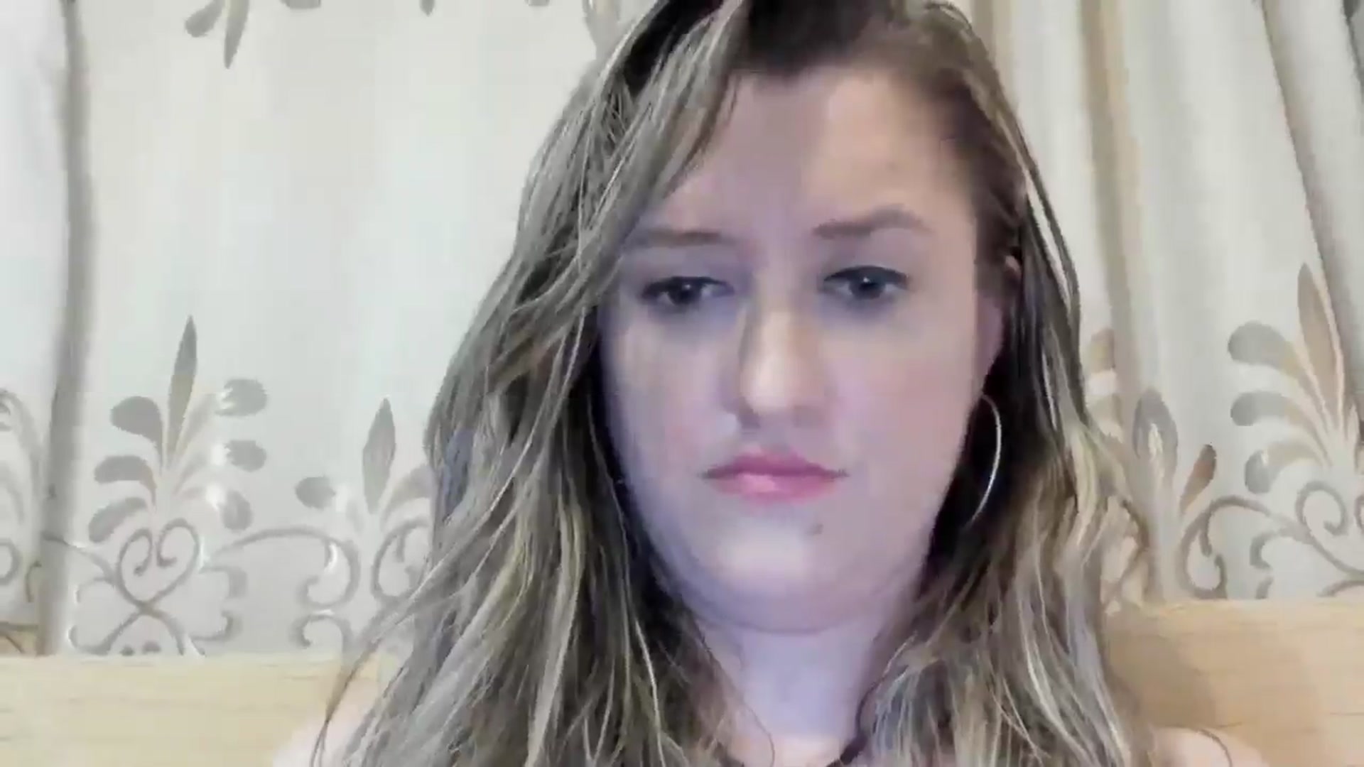 Gallery image thumbnail from BestDream's myfreecams stream on, 06/16/2024, 02:33 image 5 of 20