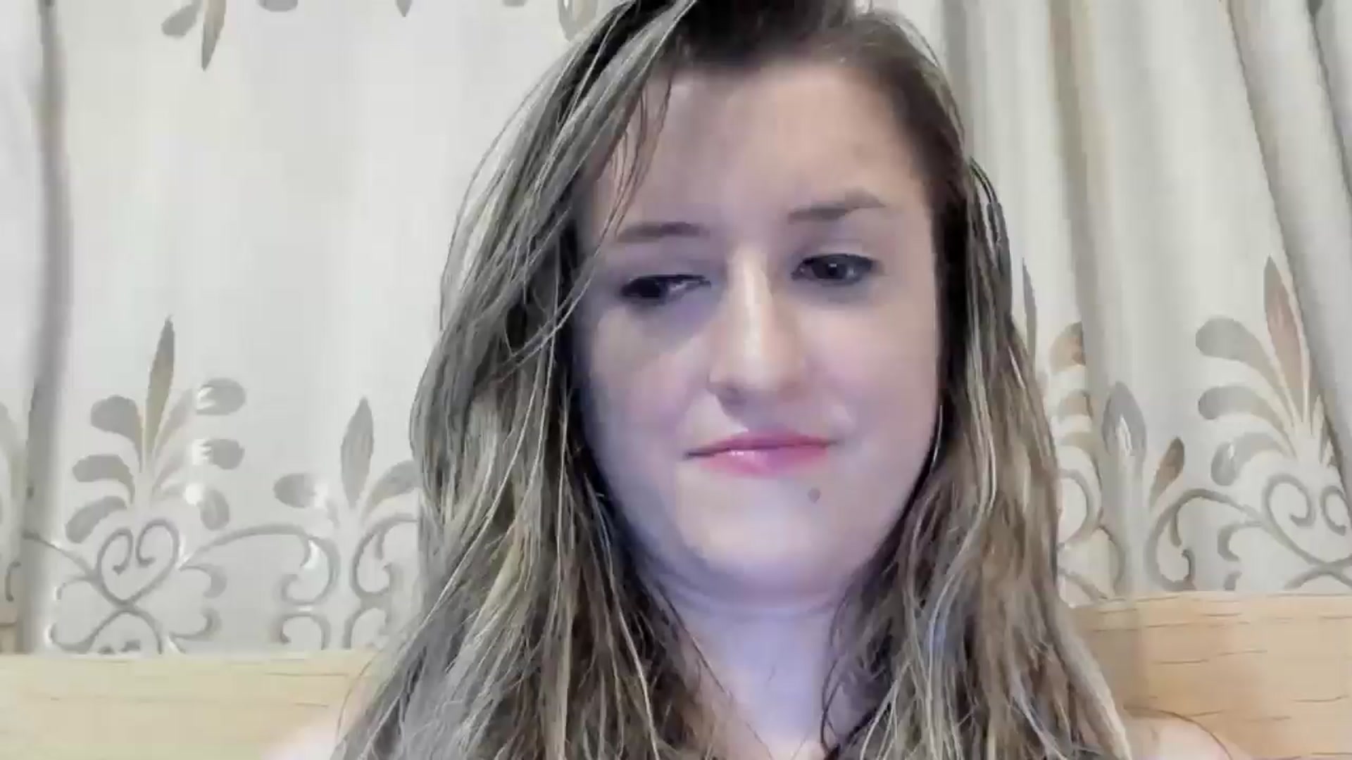 Gallery image thumbnail from BestDream's myfreecams stream on, 06/16/2024, 02:33 image 19 of 20