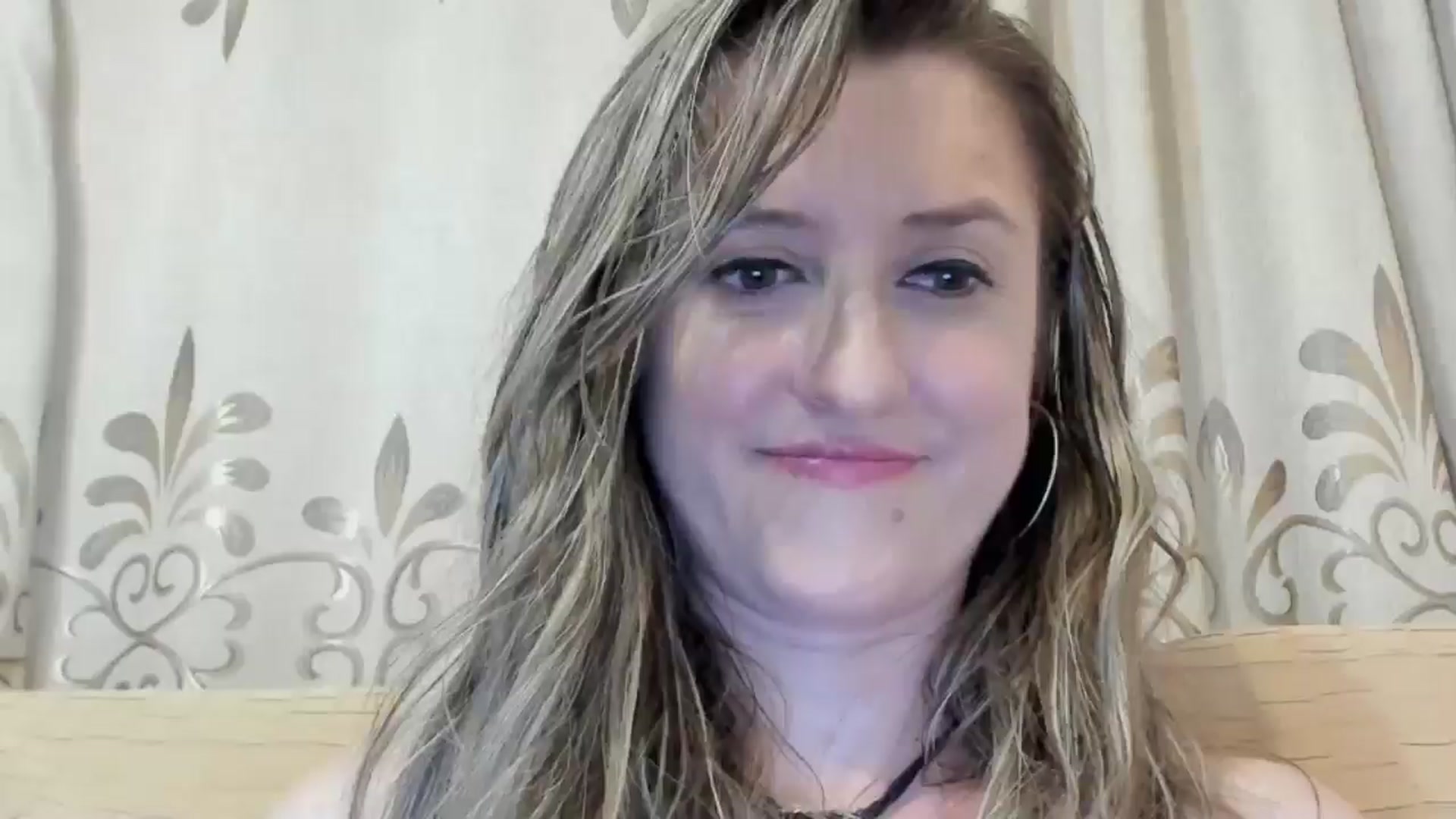 Gallery image thumbnail from BestDream's myfreecams stream on, 06/16/2024, 02:33 image 15 of 20