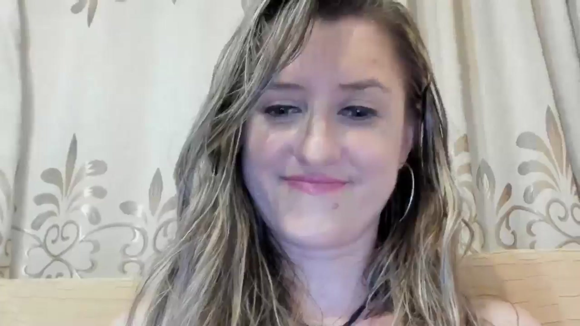 Gallery image thumbnail from BestDream's myfreecams stream on, 06/16/2024, 02:33 image 13 of 20