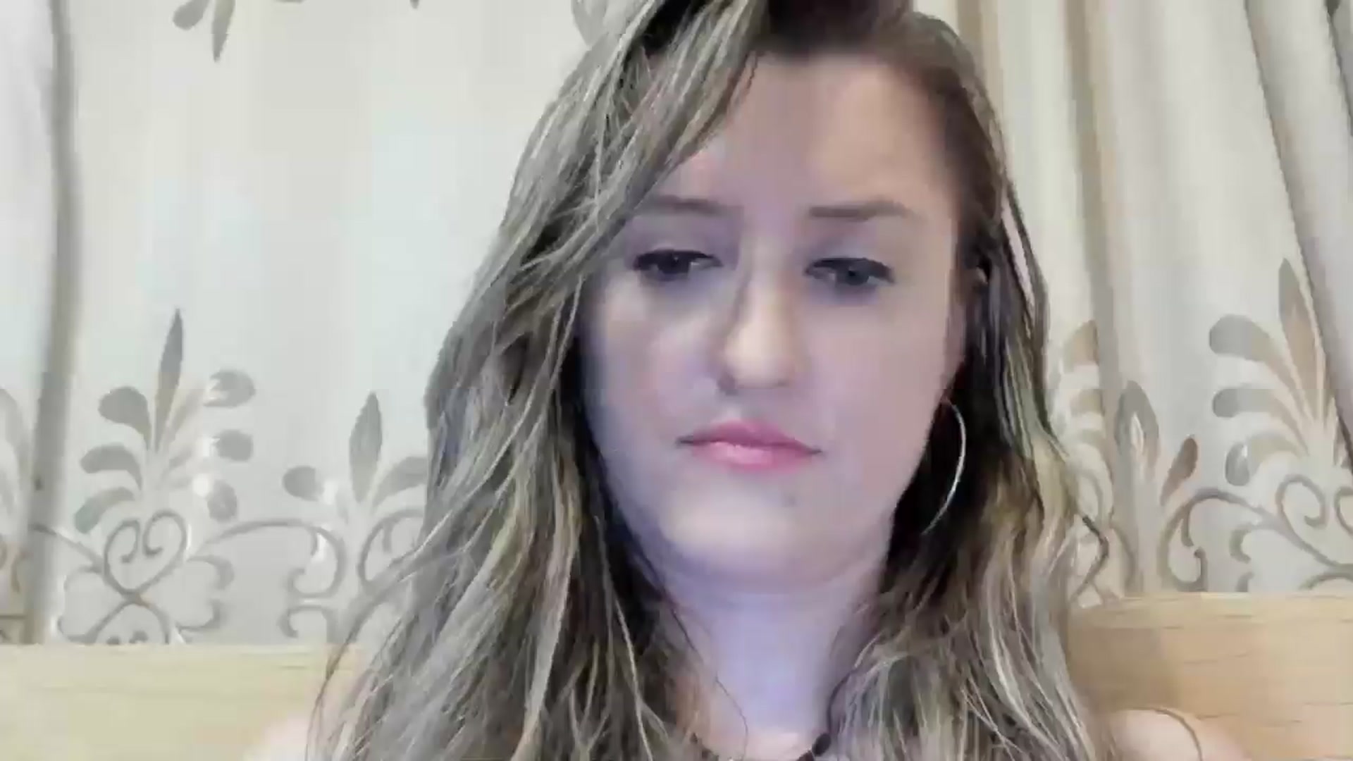 Gallery image thumbnail from BestDream's myfreecams stream on, 06/16/2024, 02:33 image 4 of 20