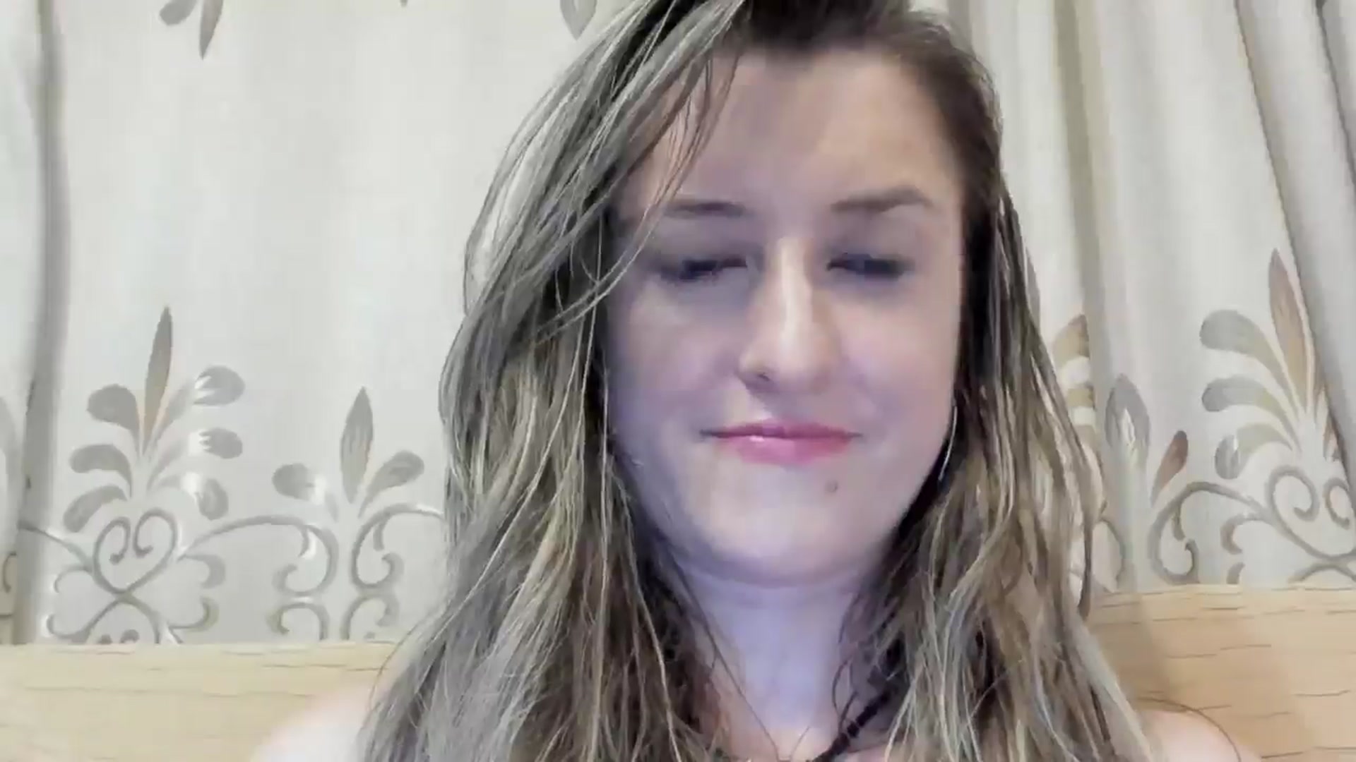 Gallery image thumbnail from BestDream's myfreecams stream on, 06/16/2024, 02:33 image 16 of 20
