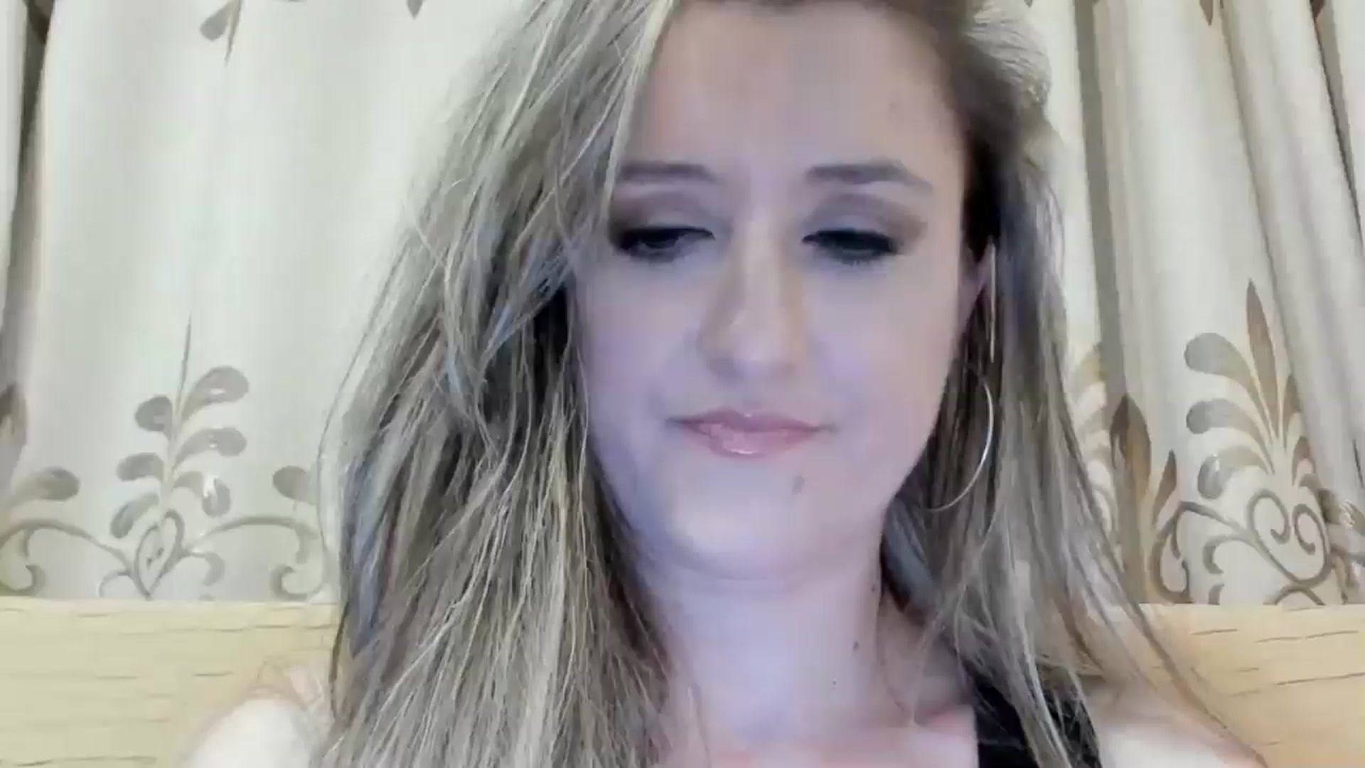 Gallery image thumbnail from BestDream's myfreecams stream on, 06/16/2024, 22:04 image 9 of 20