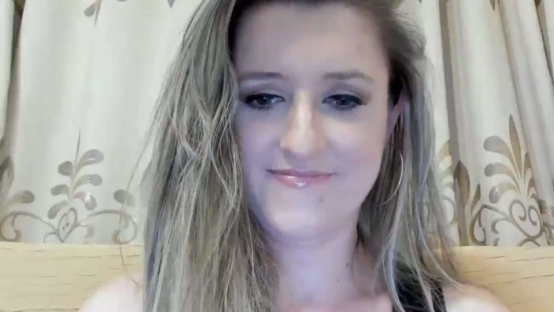 Gallery image thumbnail from BestDream's myfreecams stream on, 06/16/2024, 22:04 image 11 of 20