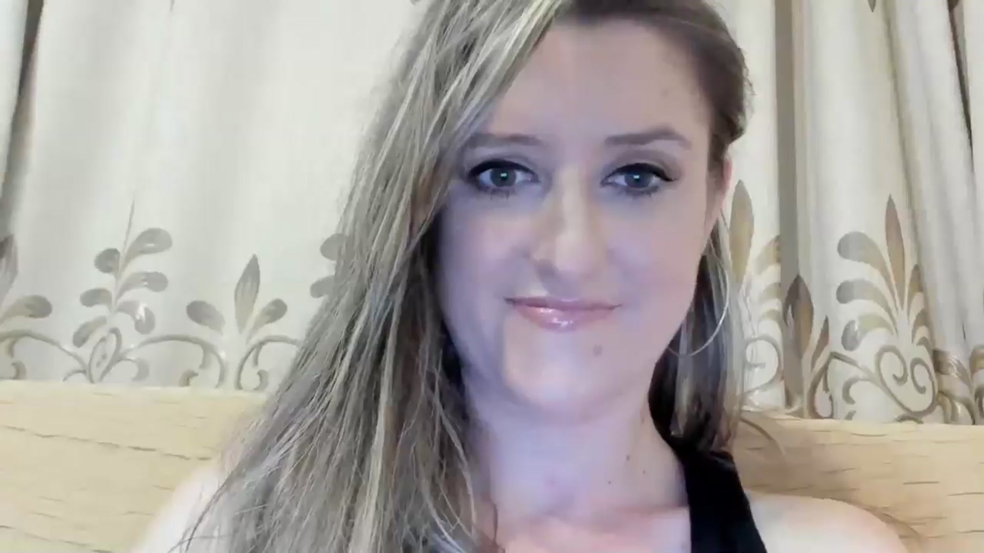 Gallery image thumbnail from BestDream's myfreecams stream on, 06/16/2024, 23:06 image 14 of 20
