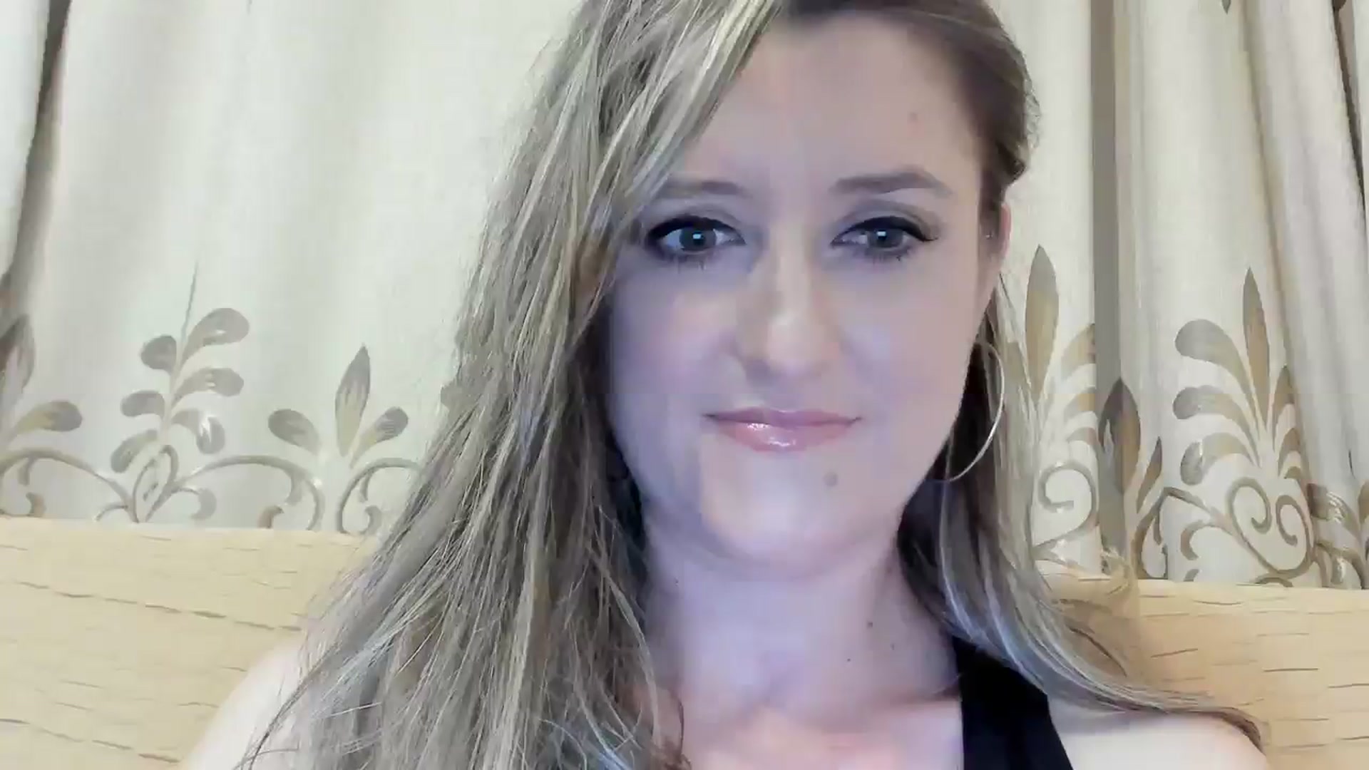 Gallery image thumbnail from BestDream's myfreecams stream on, 06/16/2024, 23:06 image 19 of 20