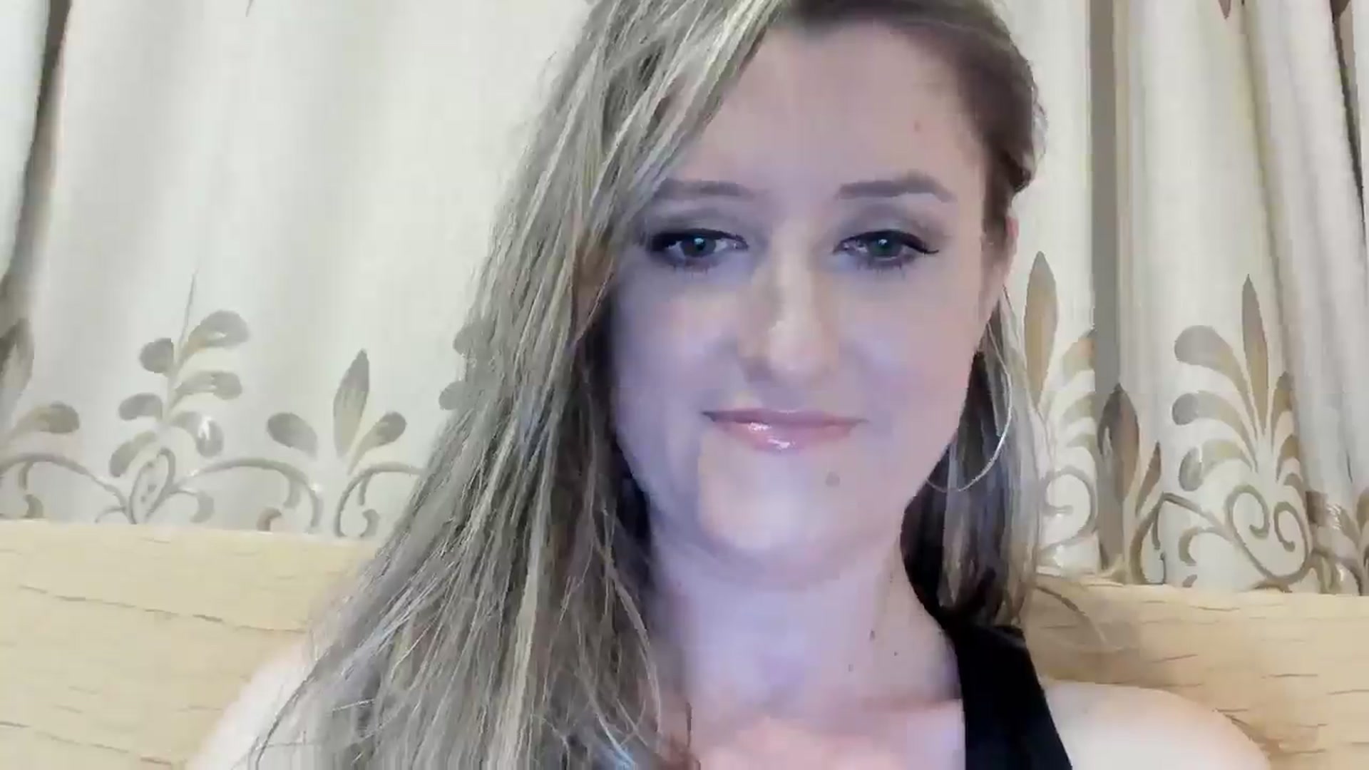 Gallery image thumbnail from BestDream's myfreecams stream on, 06/16/2024, 23:06 image 17 of 20