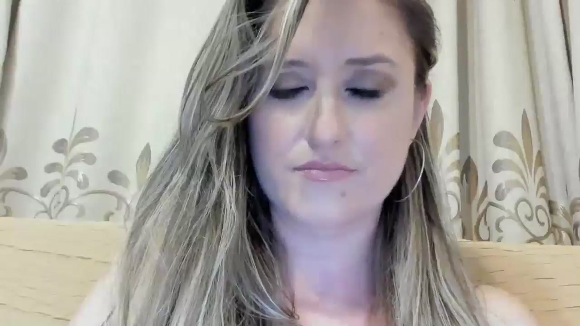 Gallery image thumbnail from BestDream's myfreecams stream on, 06/16/2024, 23:06 image 6 of 20
