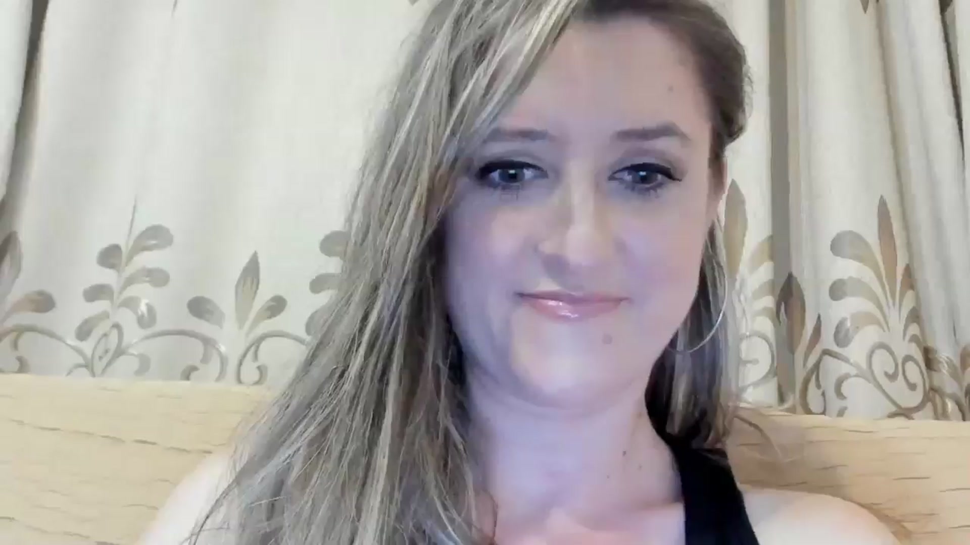 Gallery image thumbnail from BestDream's myfreecams stream on, 06/16/2024, 23:06 image 15 of 20