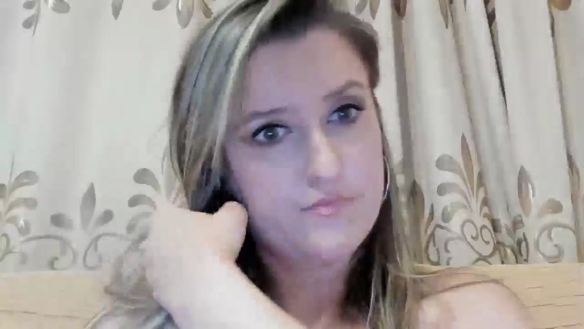 Gallery image thumbnail from BestDream's myfreecams stream on, 06/16/2024, 23:27 image 18 of 20