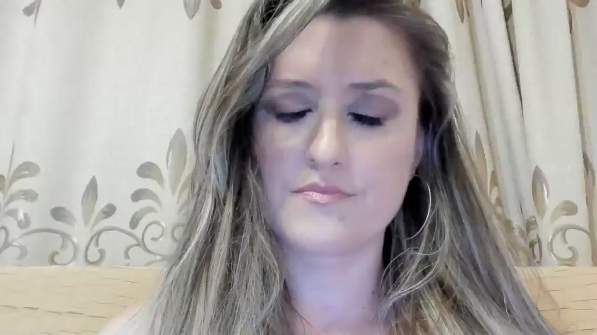 Gallery image thumbnail from BestDream's myfreecams stream on, 06/16/2024, 23:27 image 7 of 20
