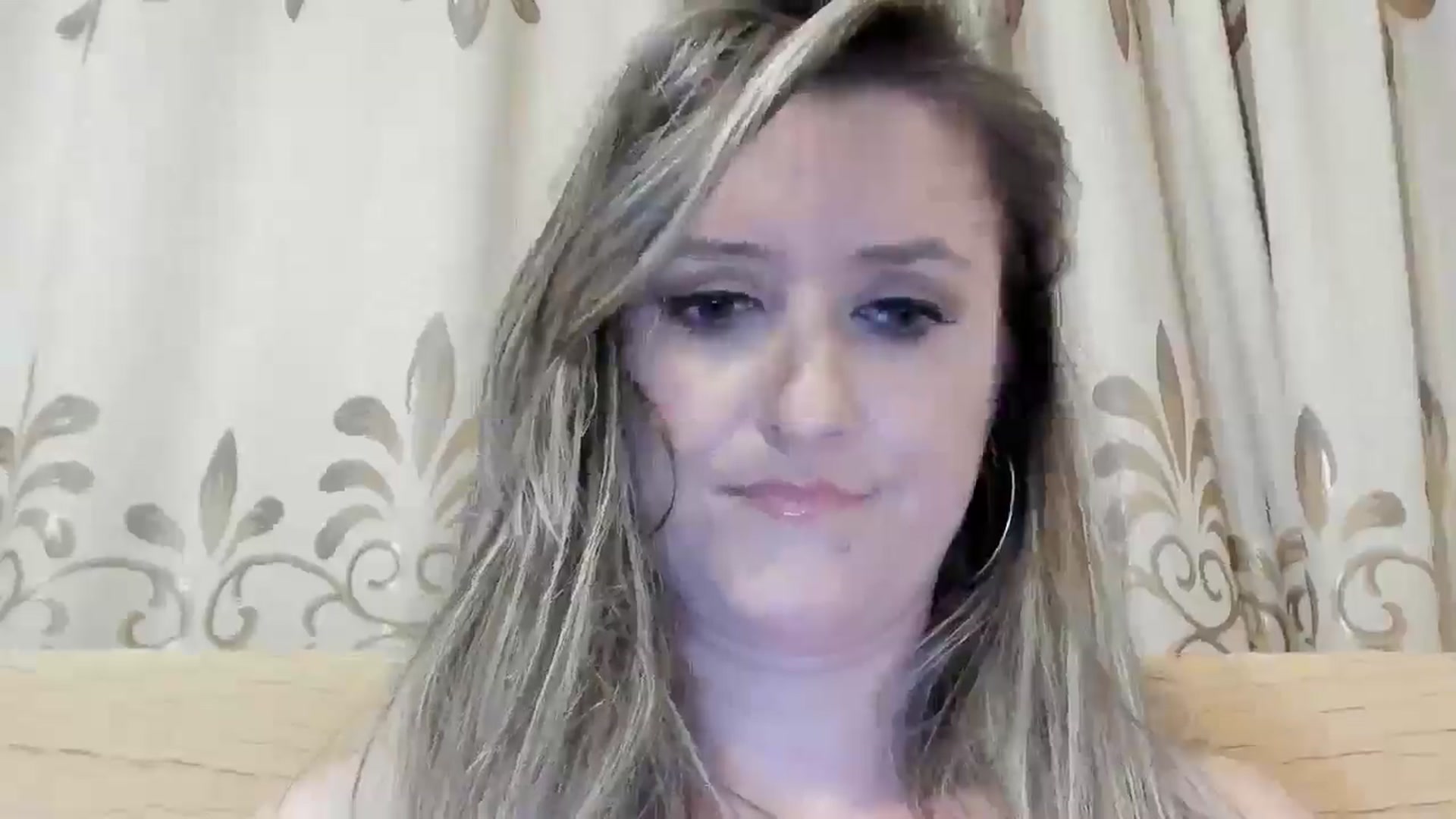 Gallery image thumbnail from BestDream's myfreecams stream on, 06/16/2024, 23:27 image 5 of 20