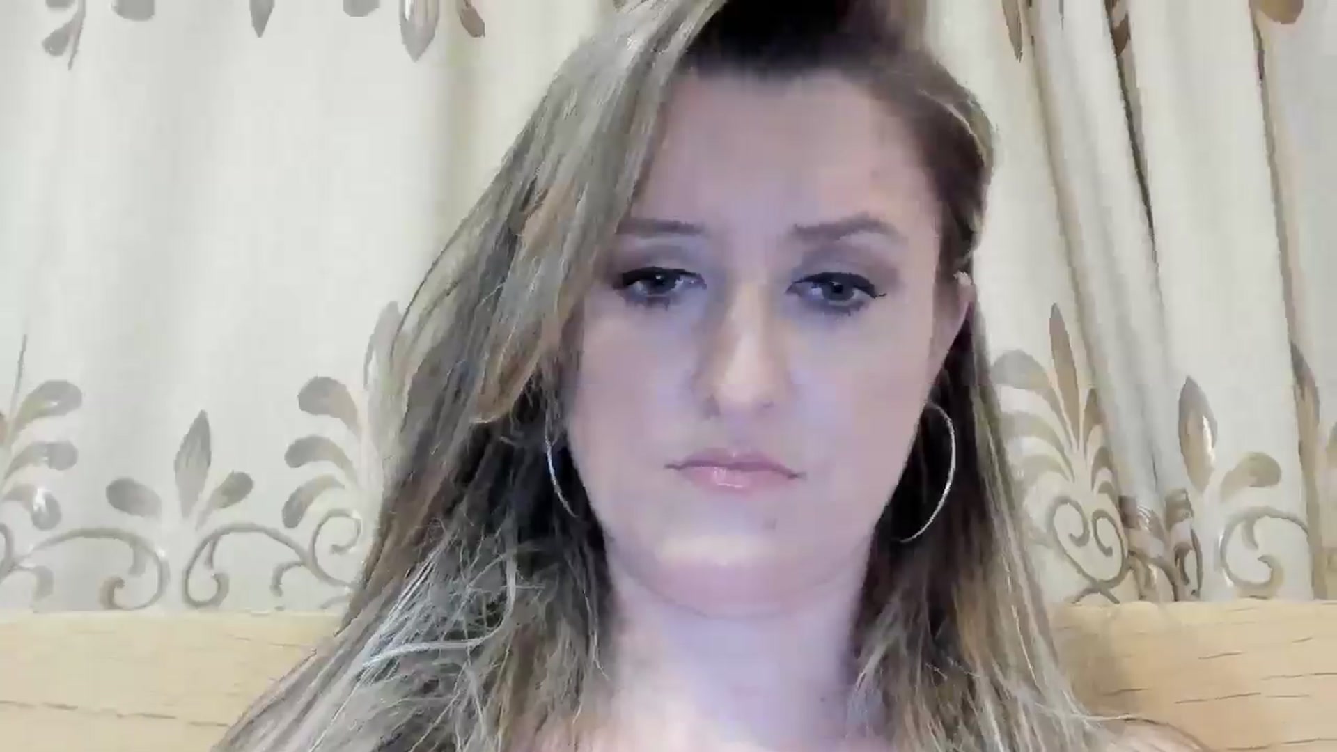 Gallery image thumbnail from BestDream's myfreecams stream on, 06/16/2024, 23:27 image 16 of 20