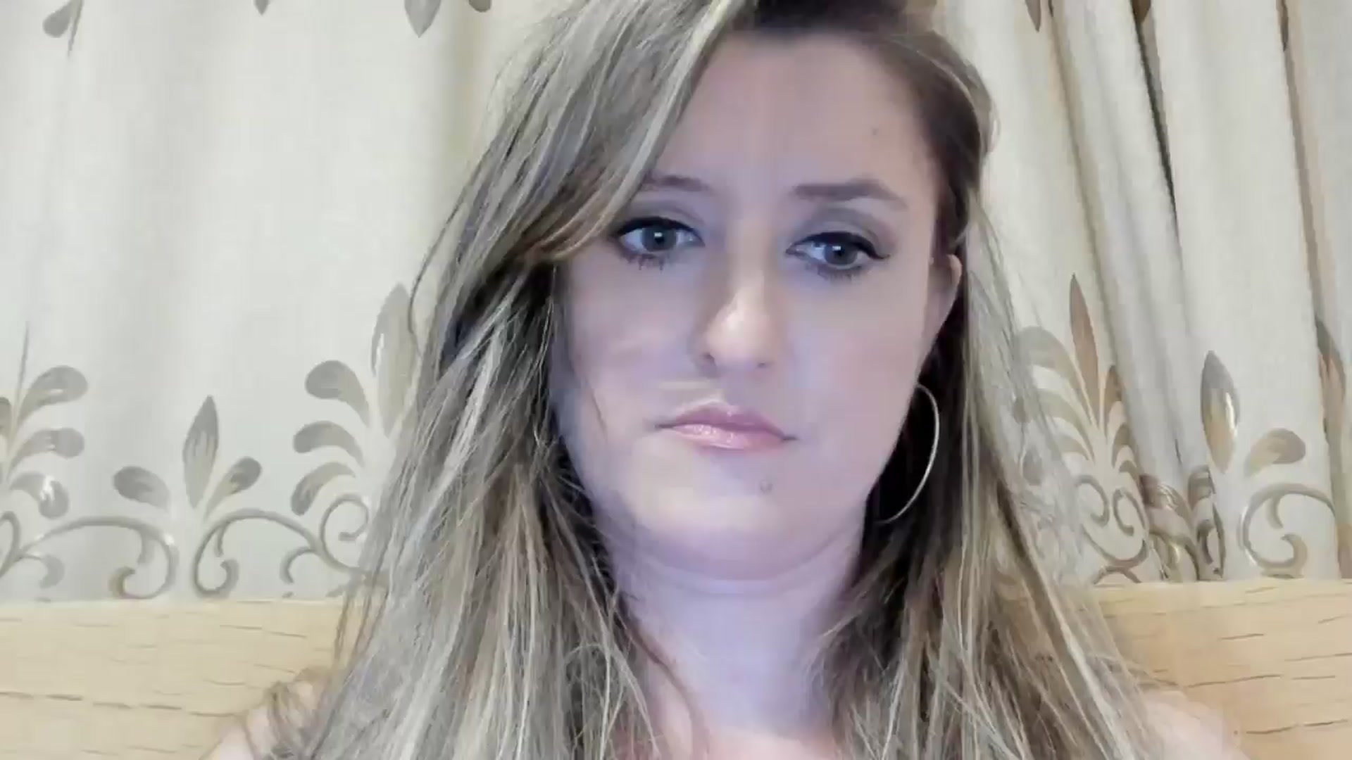 Gallery image thumbnail from BestDream's myfreecams stream on, 06/16/2024, 23:27 image 19 of 20