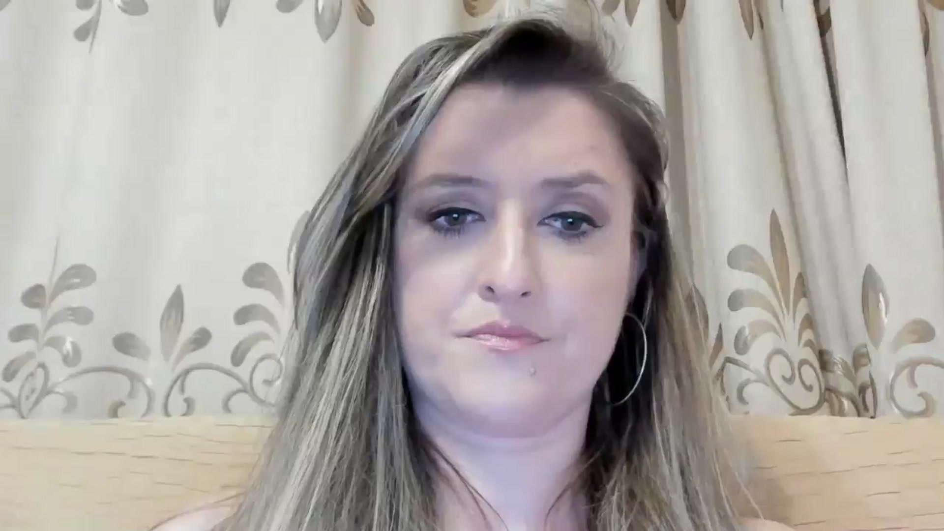 Gallery image thumbnail from BestDream's myfreecams stream on, 06/16/2024, 23:59 image 9 of 20