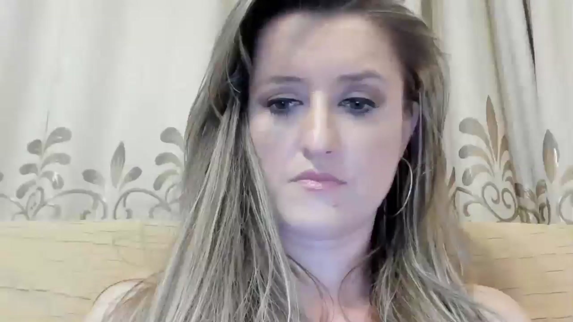 Gallery image thumbnail from BestDream's myfreecams stream on, 06/16/2024, 23:59 image 12 of 20
