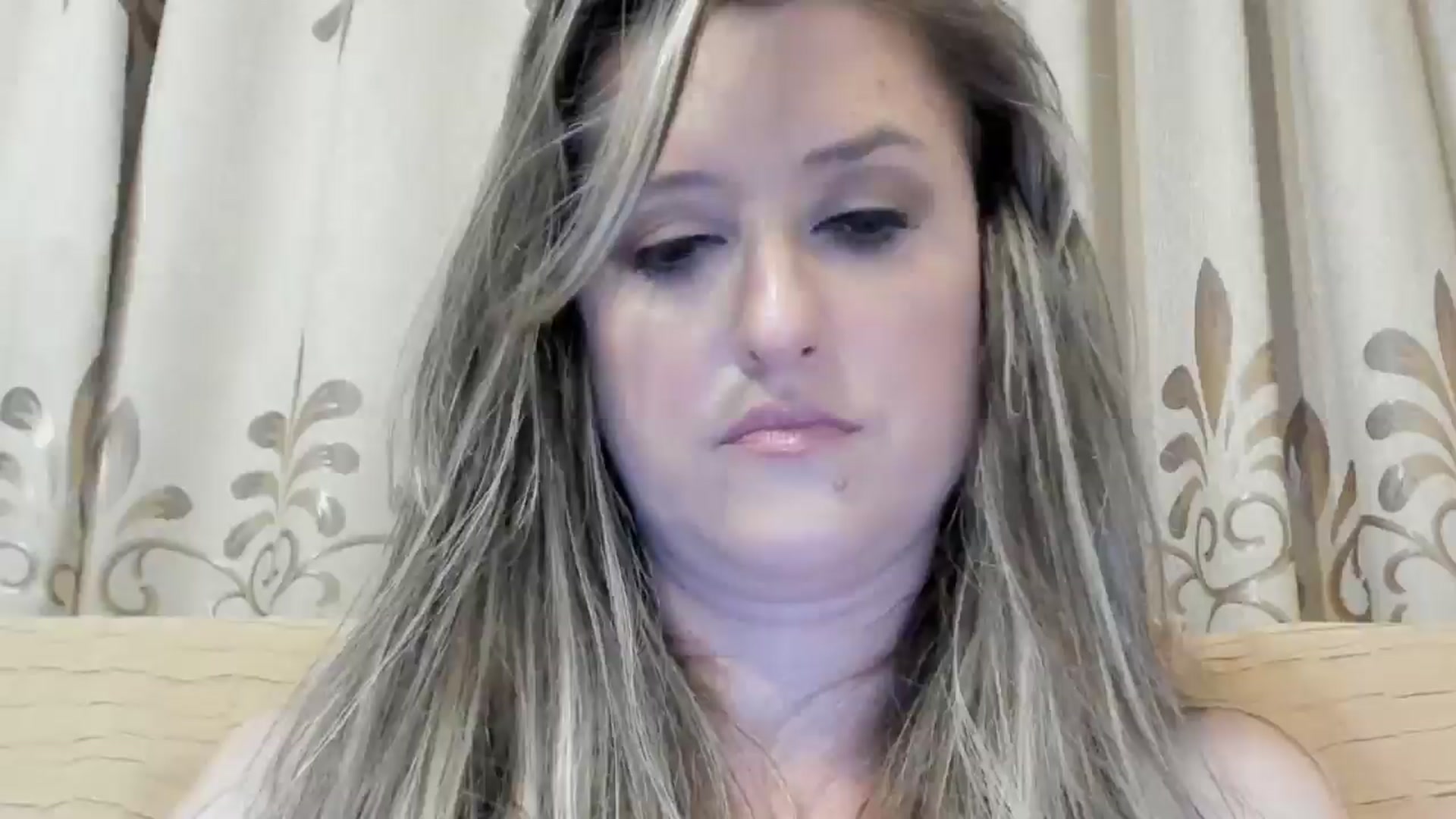 Gallery image thumbnail from BestDream's myfreecams stream on, 06/17/2024, 01:54 image 2 of 20