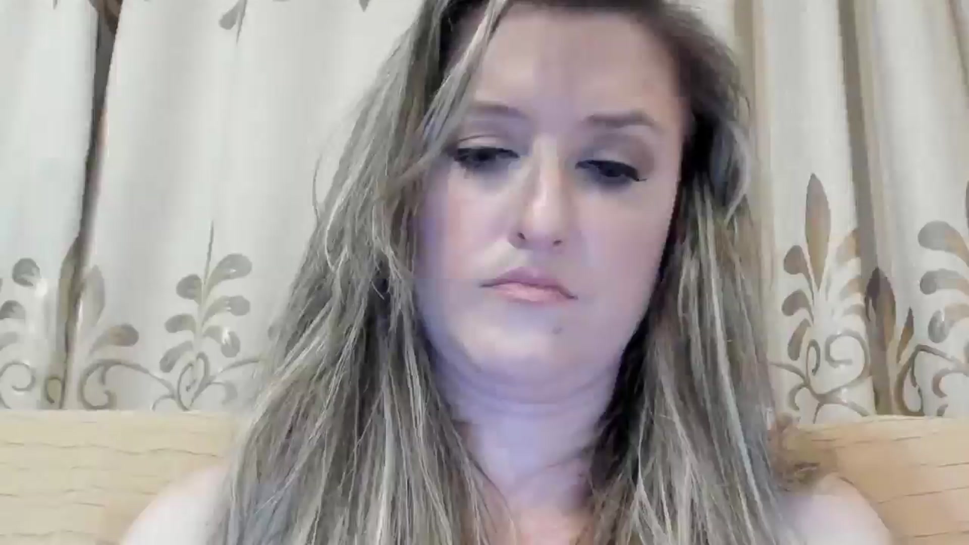 Gallery image thumbnail from BestDream's myfreecams stream on, 06/17/2024, 01:54 image 6 of 20