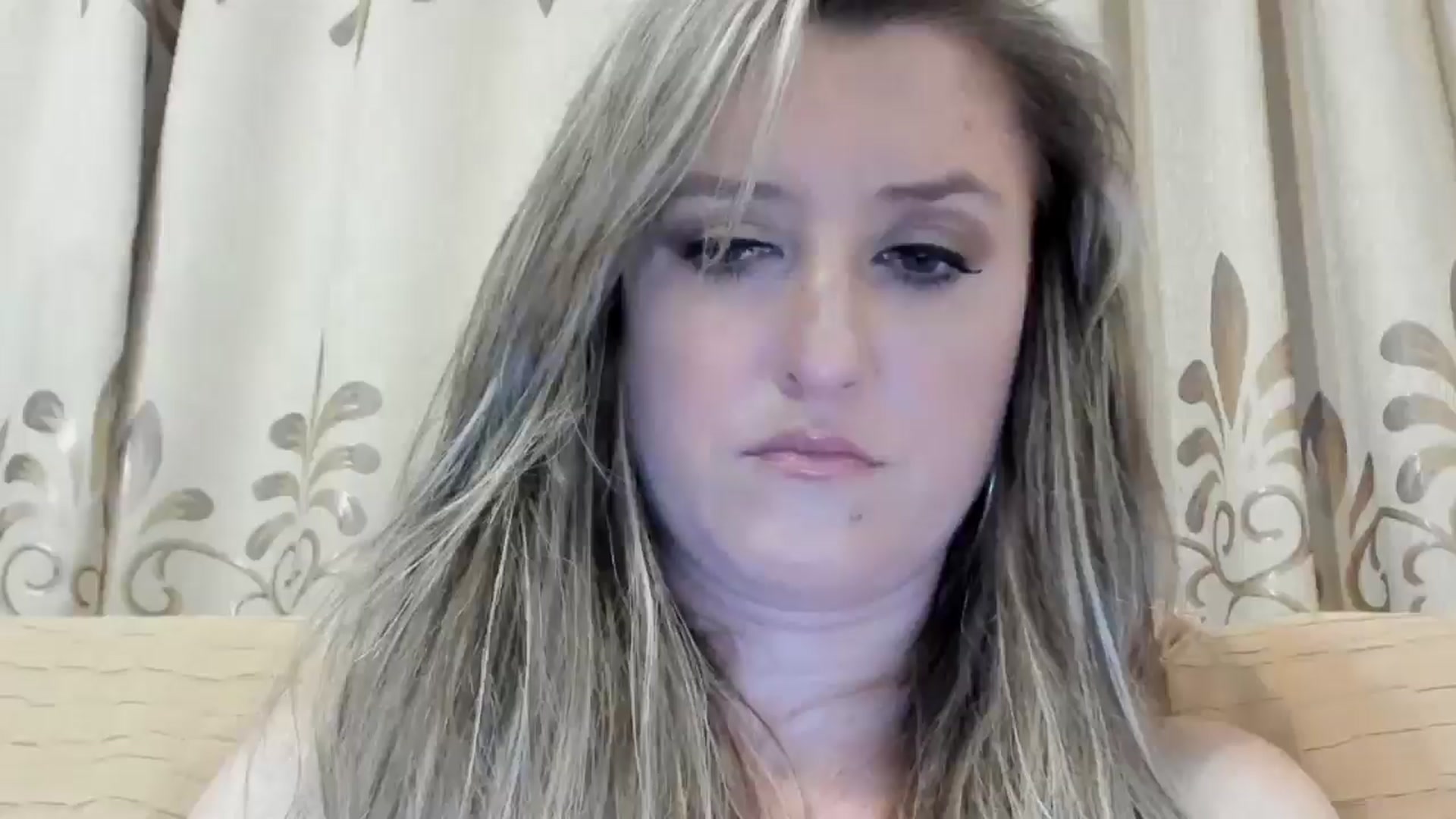 Gallery image thumbnail from BestDream's myfreecams stream on, 06/17/2024, 01:54 image 20 of 20