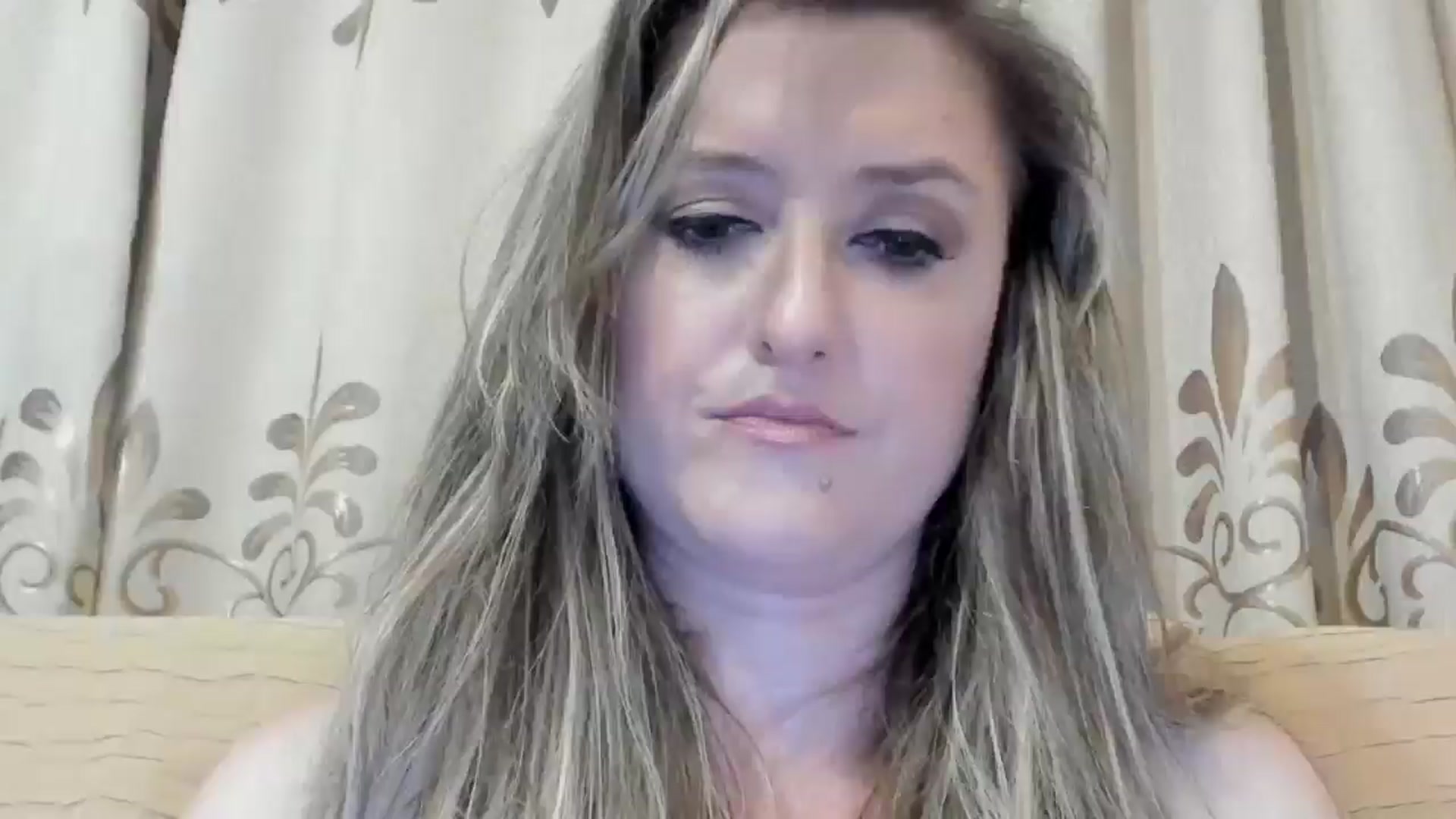 Gallery image thumbnail from BestDream's myfreecams stream on, 06/17/2024, 01:54 image 7 of 20