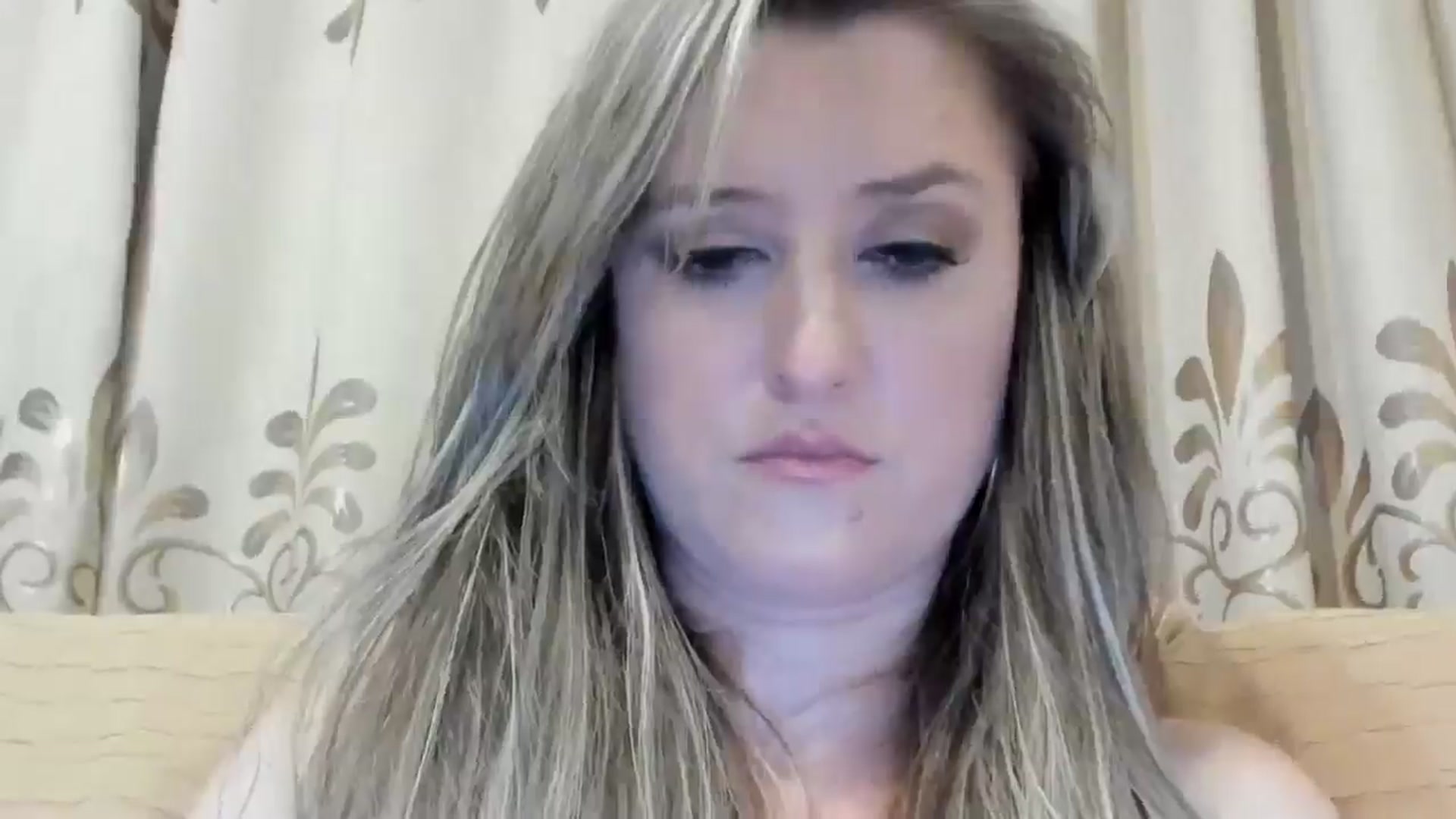 Gallery image thumbnail from BestDream's myfreecams stream on, 06/17/2024, 01:54 image 19 of 20