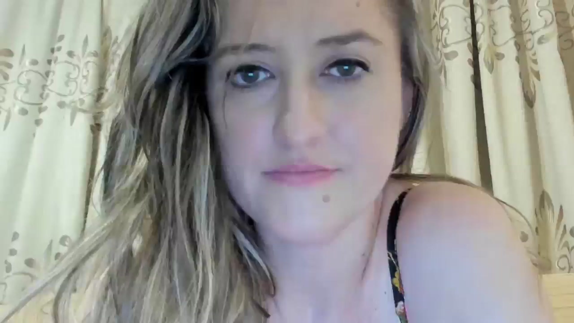 Gallery image thumbnail from BestDream's myfreecams stream on, 06/17/2024, 22:14 image 1 of 20