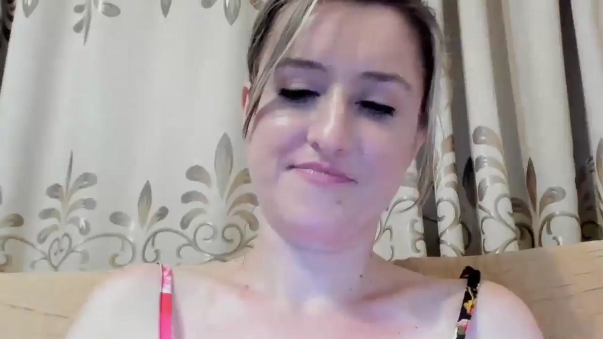 Gallery image thumbnail from BestDream's myfreecams stream on, 06/17/2024, 23:54 image 15 of 20