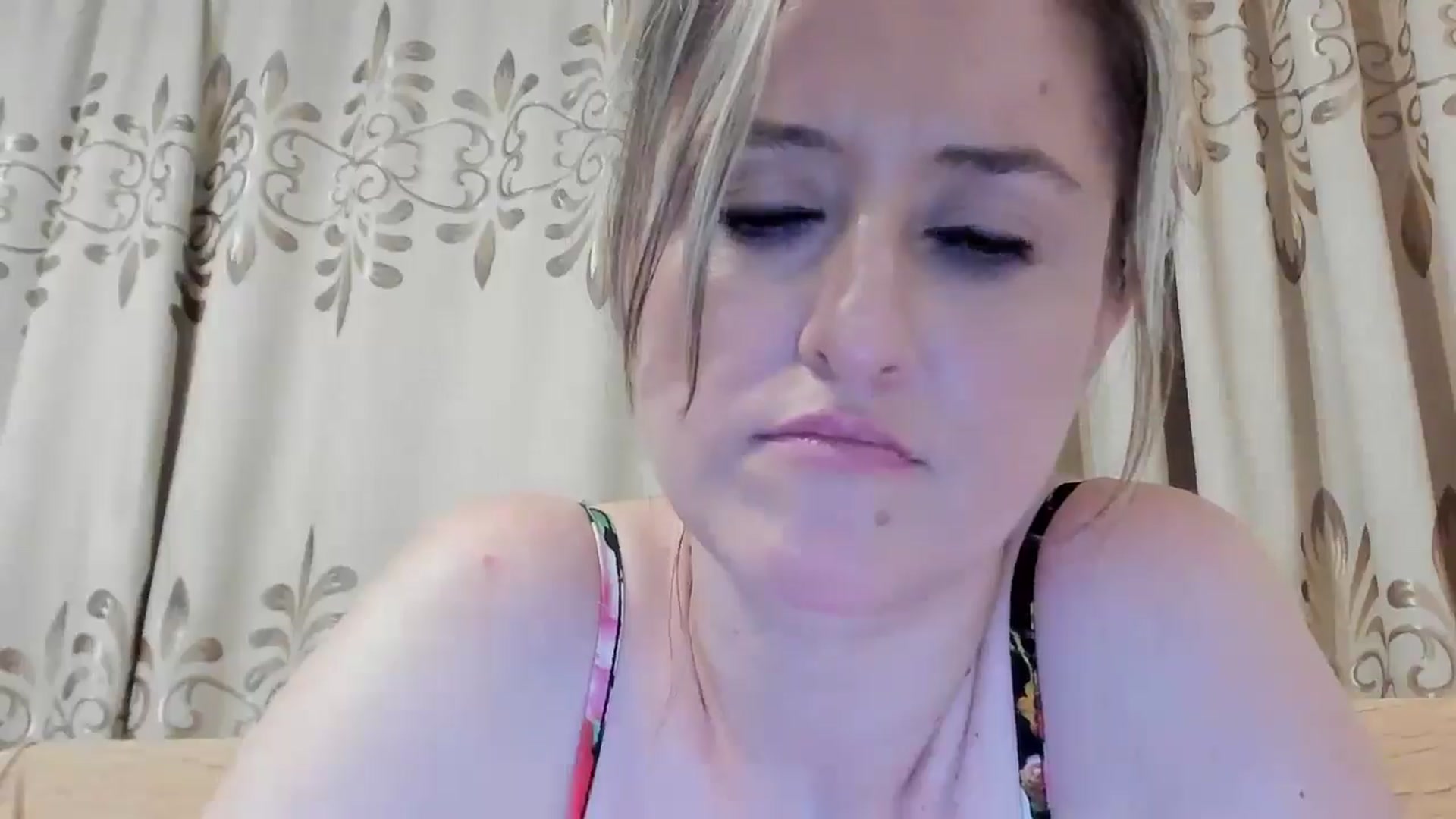 Gallery image thumbnail from BestDream's myfreecams stream on, 06/17/2024, 23:54 image 2 of 20