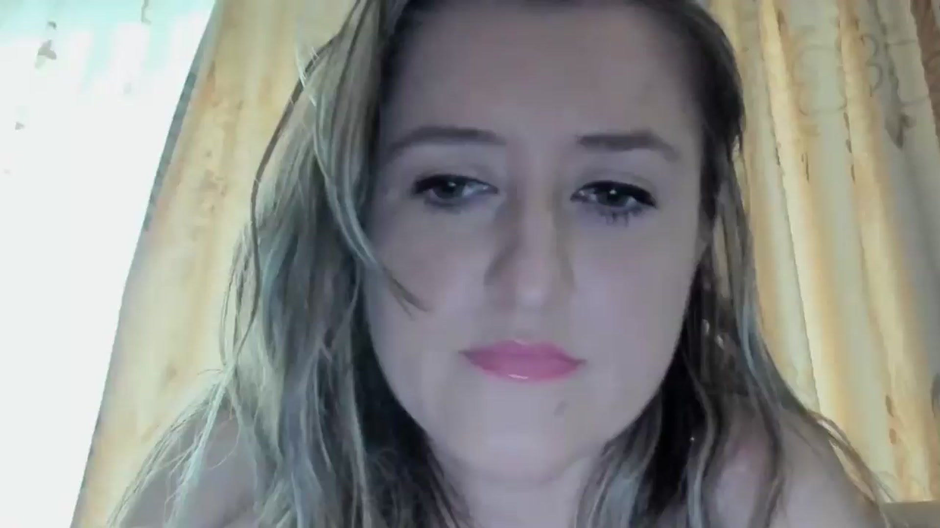 Gallery image thumbnail from BestDream's myfreecams stream on, 06/18/2024, 14:18 image 4 of 20