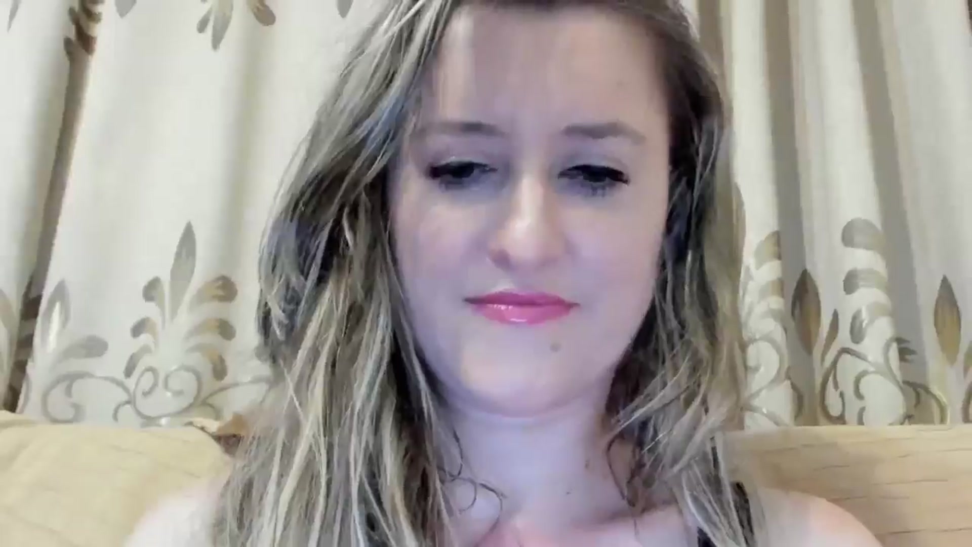Gallery image thumbnail from BestDream's myfreecams stream on, 06/18/2024, 23:12 image 3 of 20