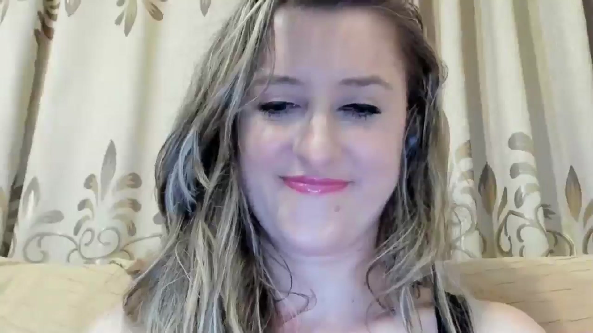 Gallery image thumbnail from BestDream's myfreecams stream on, 06/18/2024, 23:12 image 18 of 20