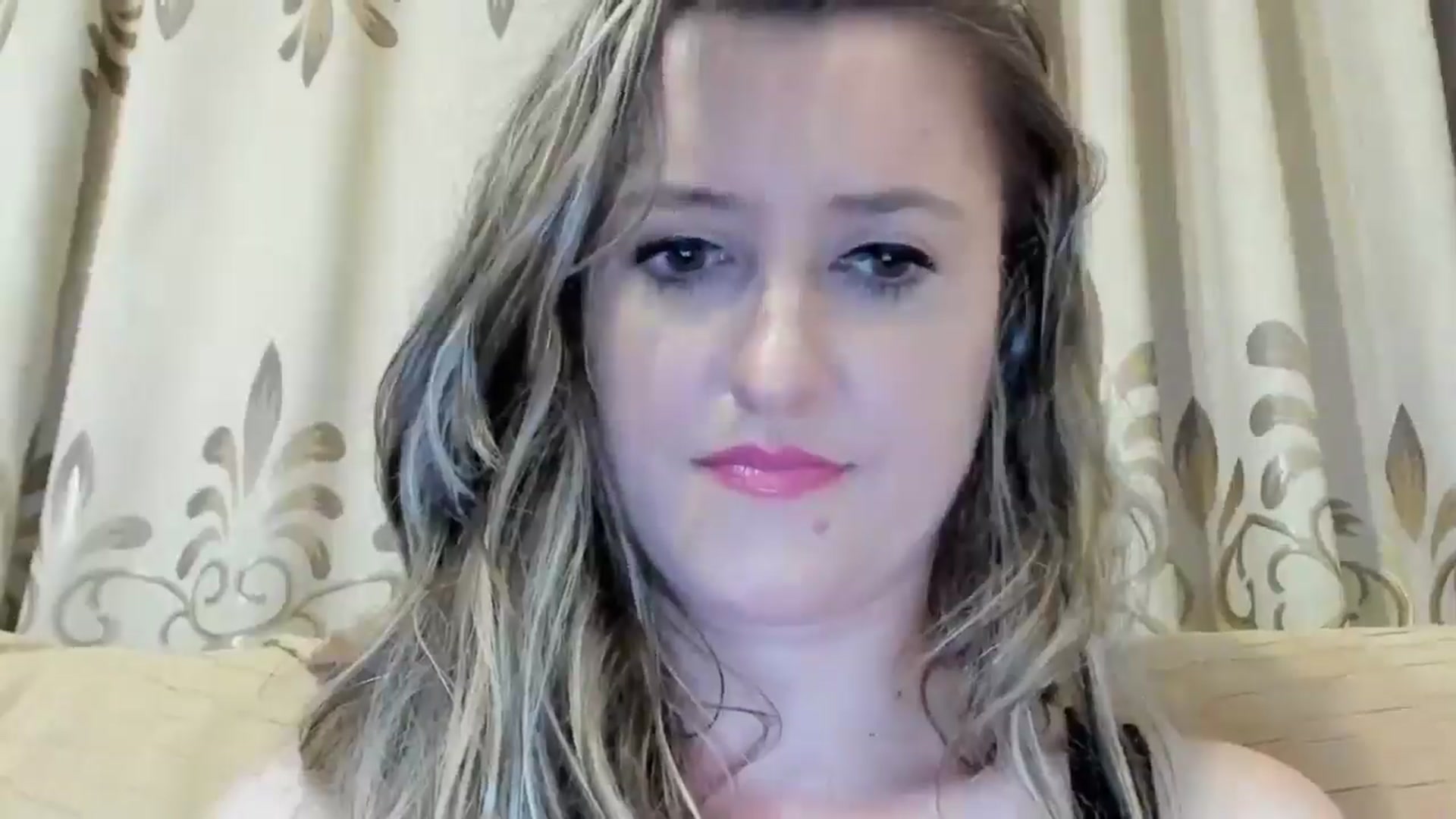 Gallery image thumbnail from BestDream's myfreecams stream on, 06/18/2024, 23:12 image 14 of 20