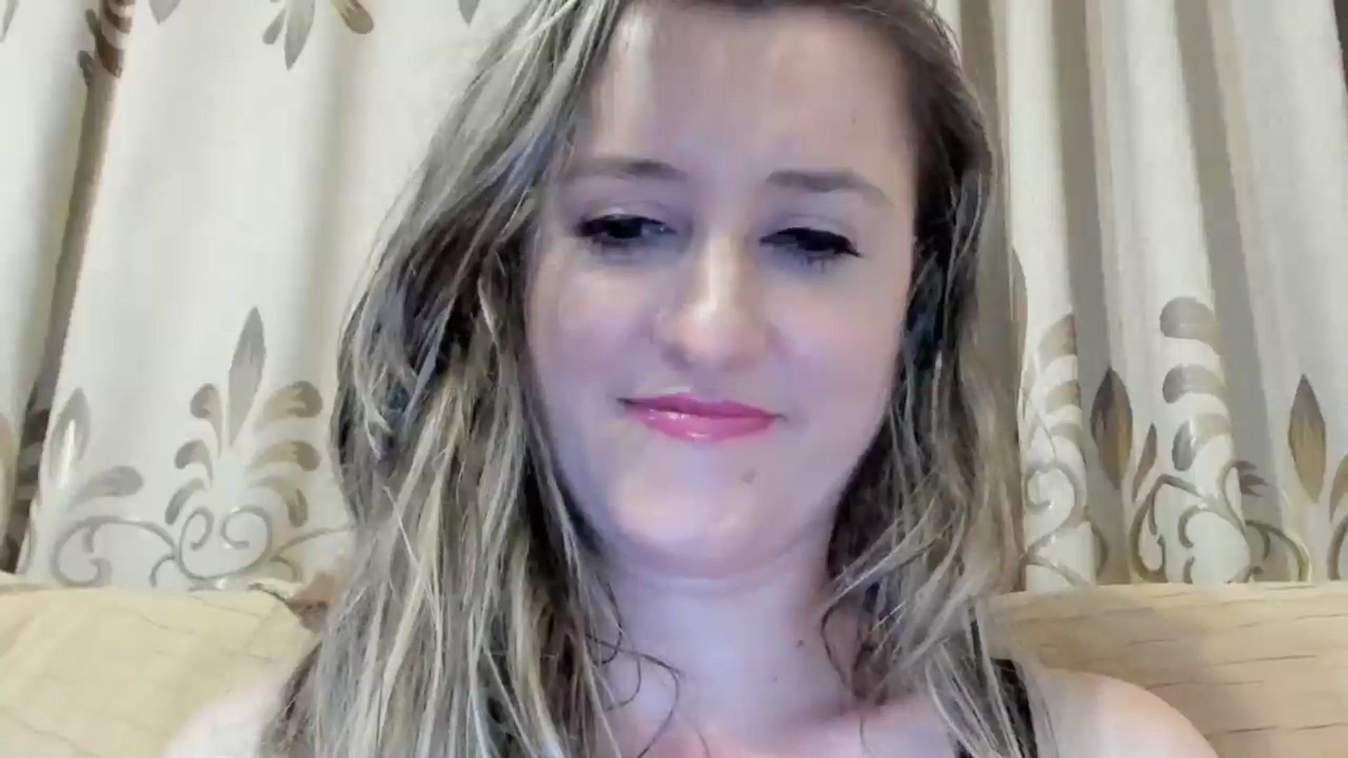 Gallery image thumbnail from BestDream's myfreecams stream on, 06/18/2024, 23:12 image 4 of 20